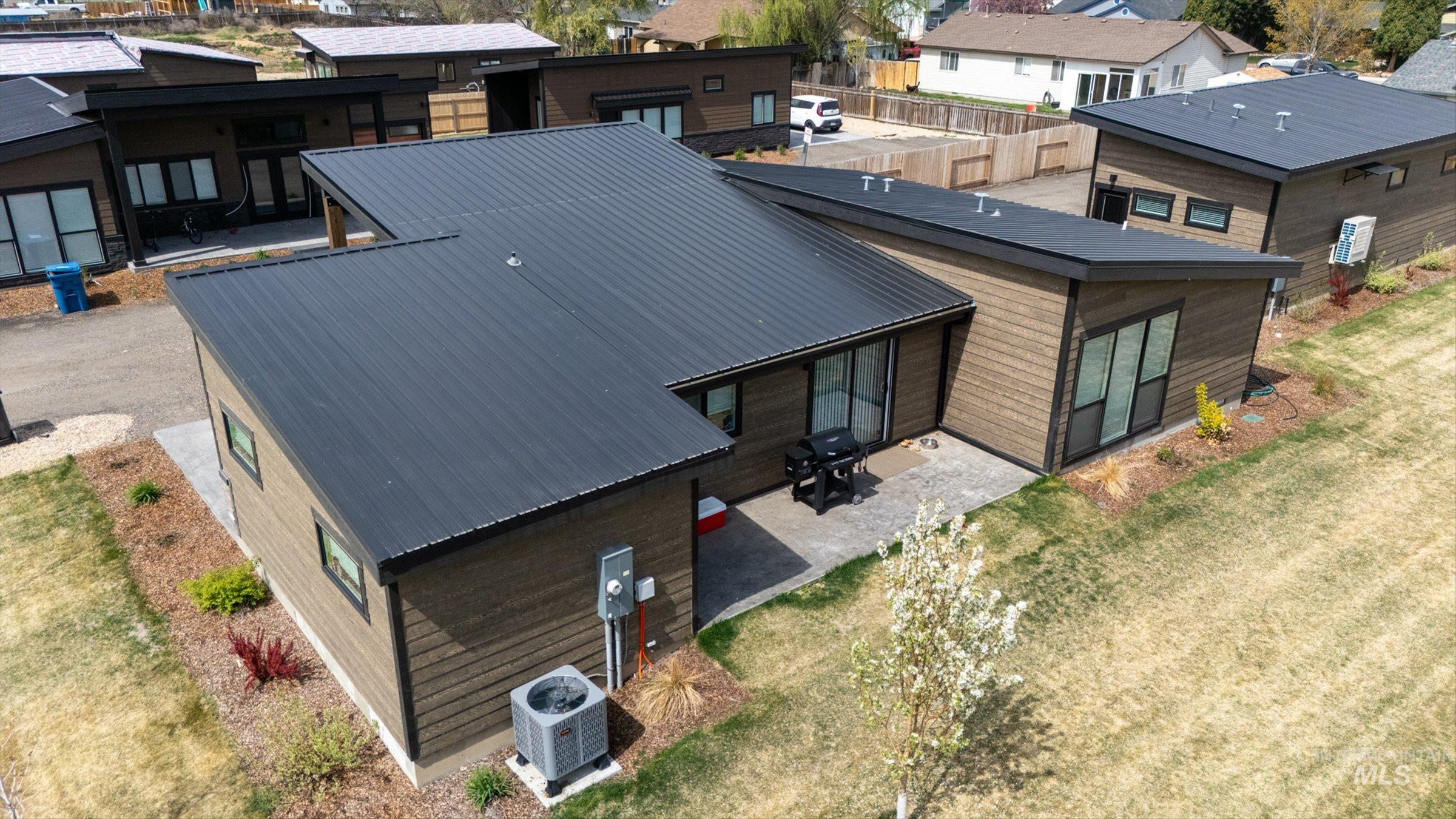 362 & 366 W London St, Middleton, Idaho 83644, 2 Bedrooms, 2 Bathrooms, Residential Income For Sale, Price $509,000,MLS 98982736