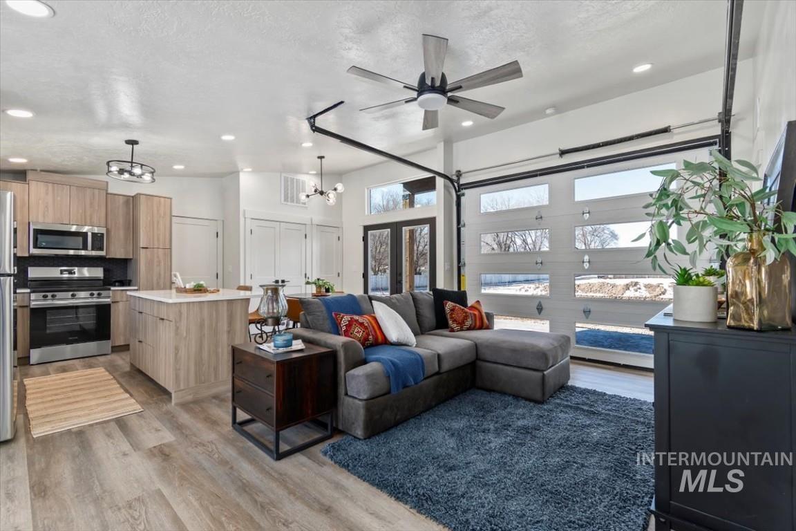 362 & 366 W London St, Middleton, Idaho 83644, 2 Bedrooms, 2 Bathrooms, Residential Income For Sale, Price $509,000,MLS 98982736