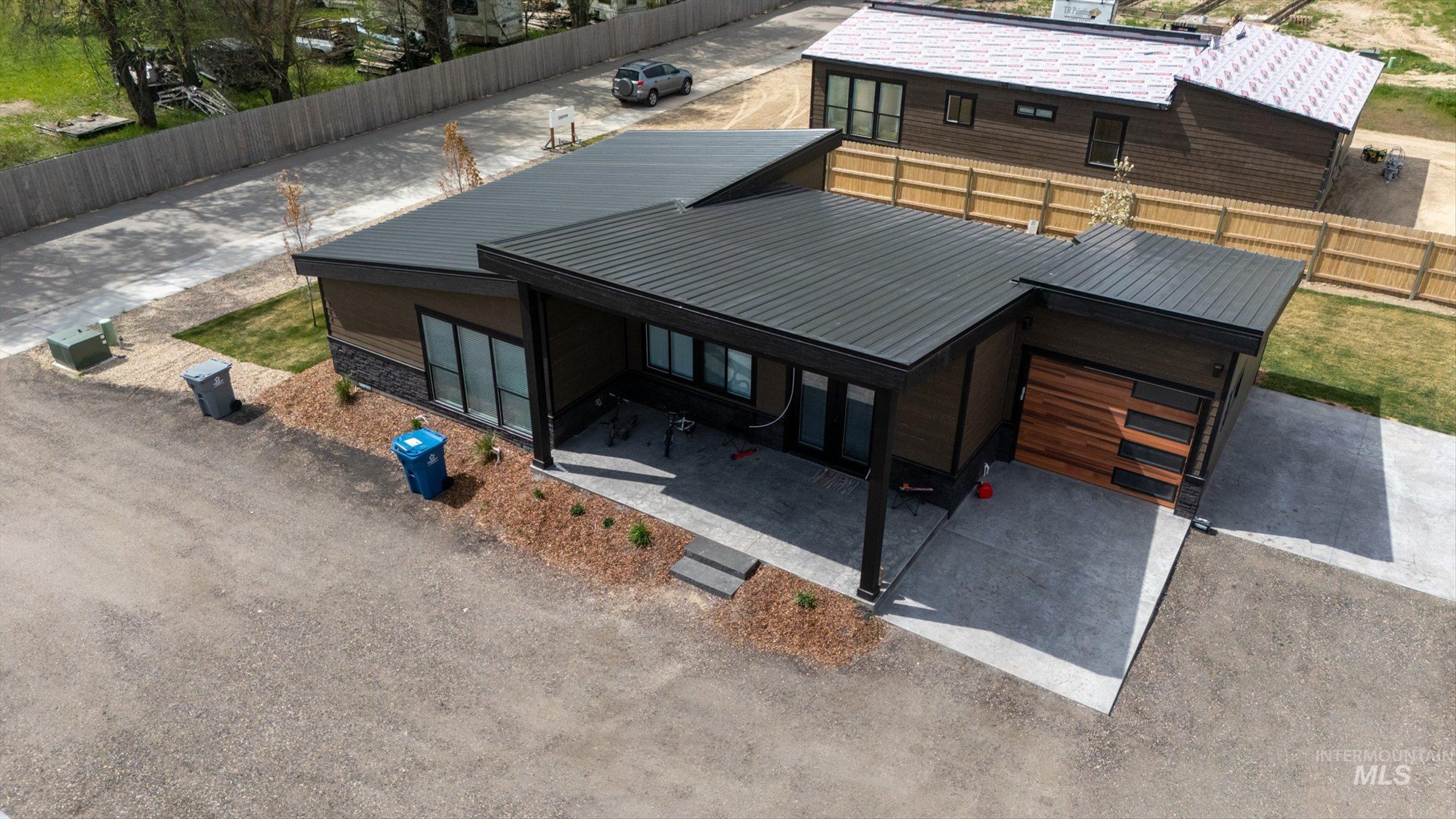 384 & 388 W London St, Middleton, Idaho 83644, 2 Bedrooms, 2 Bathrooms, Residential Income For Sale, Price $509,900,MLS 98982737