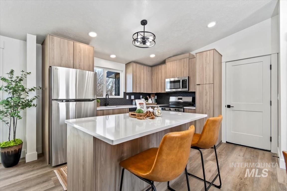 384 & 388 W London St, Middleton, Idaho 83644, 2 Bedrooms, 2 Bathrooms, Residential Income For Sale, Price $509,900,MLS 98982737