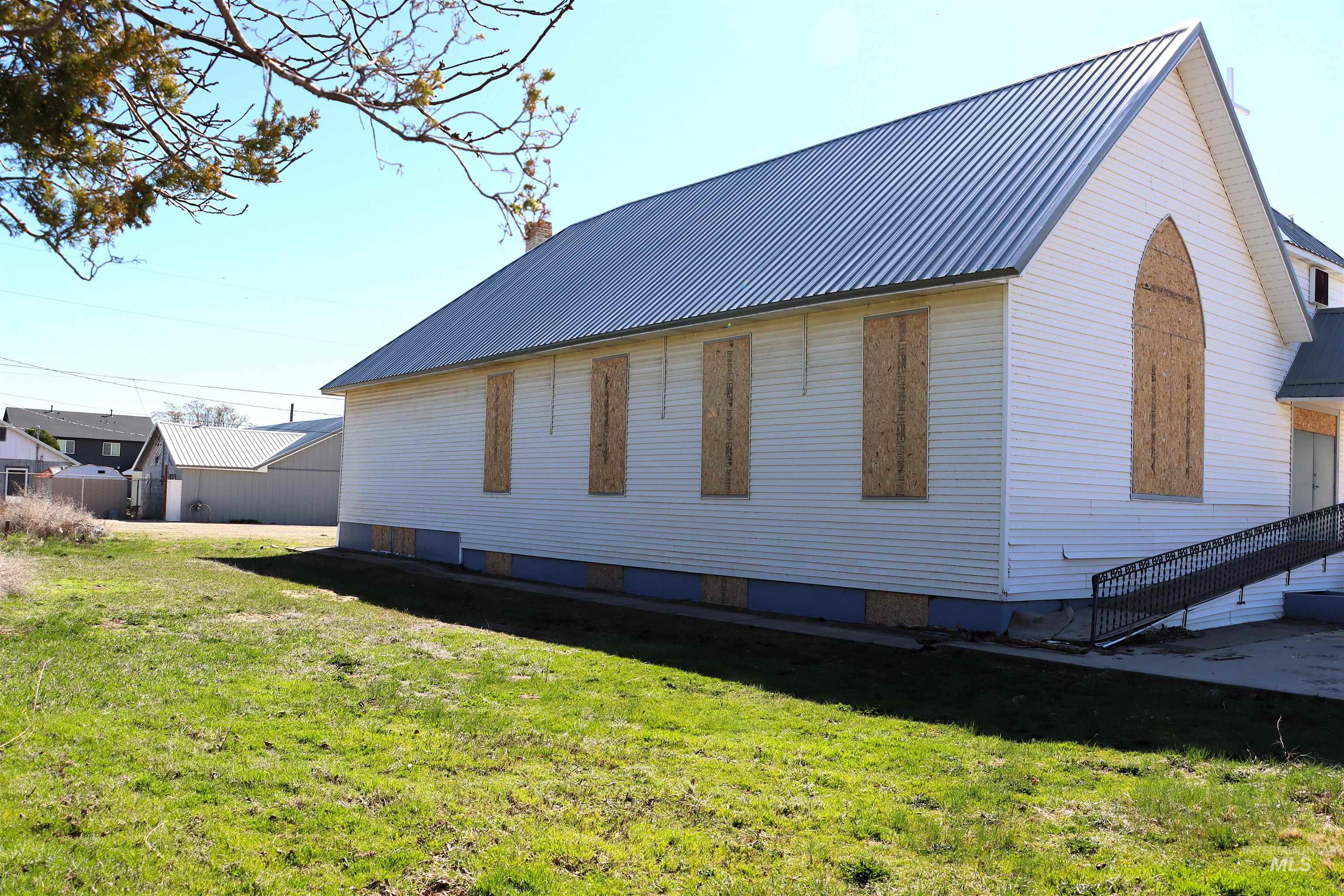 308 4th St, Wilder, Idaho 83676, 2 Bathrooms, Residential For Sale, Price $309,000, 98982739