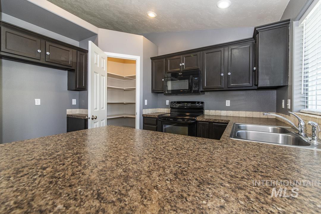 2601 McLaughlin Dr, Caldwell, Idaho 83607, 4 Bedrooms, 2.5 Bathrooms, Residential For Sale, Price $353,500, 98982741