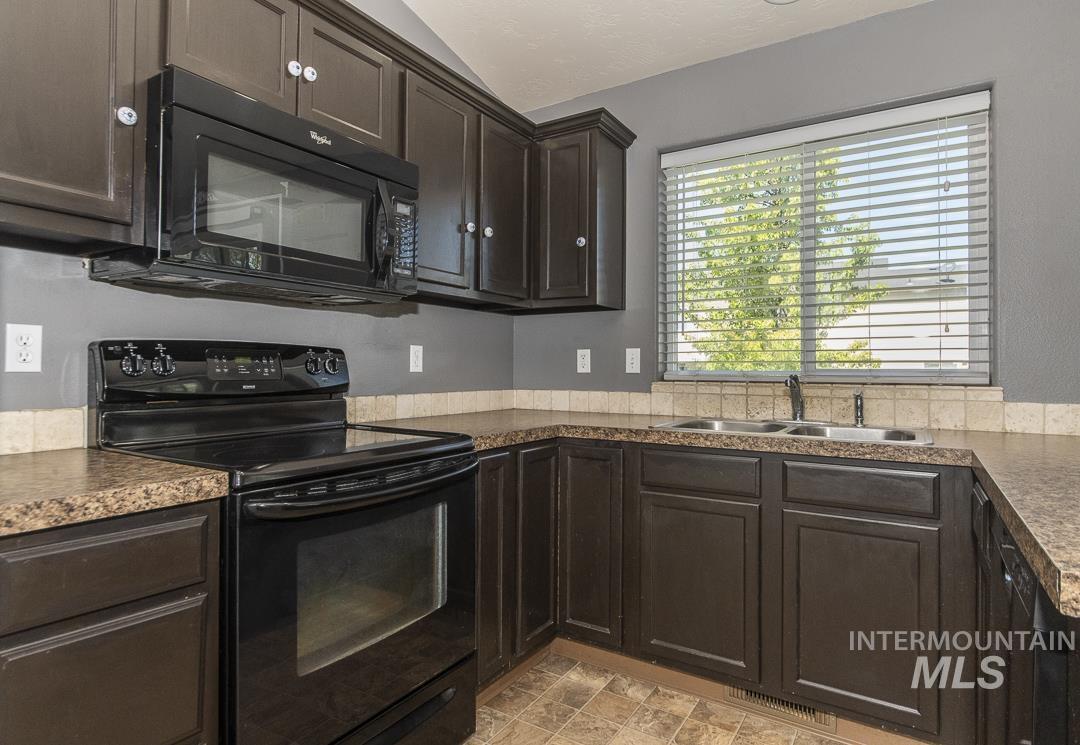 2601 McLaughlin Dr, Caldwell, Idaho 83607, 4 Bedrooms, 2.5 Bathrooms, Residential For Sale, Price $353,500, 98982741