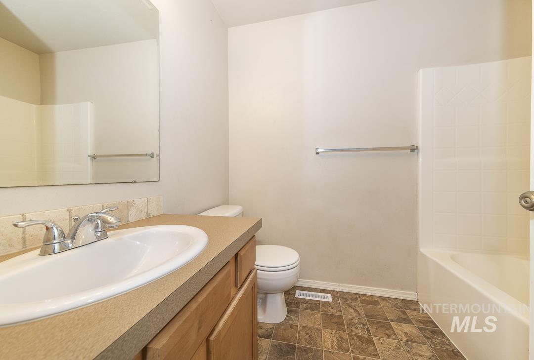 2601 McLaughlin Dr, Caldwell, Idaho 83607, 4 Bedrooms, 2.5 Bathrooms, Residential For Sale, Price $353,500, 98982741