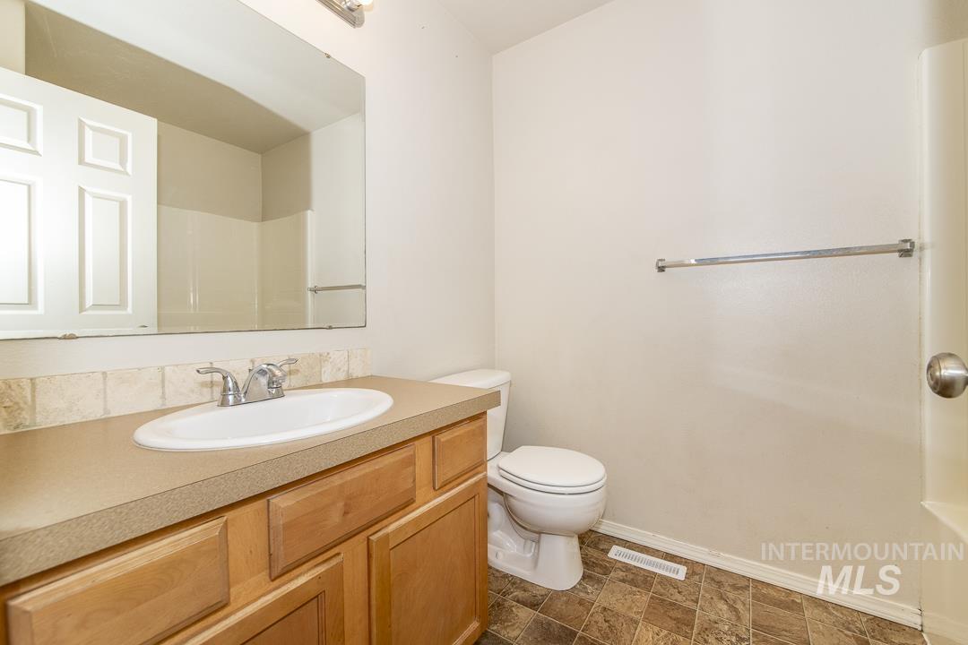 2601 McLaughlin Dr, Caldwell, Idaho 83607, 4 Bedrooms, 2.5 Bathrooms, Residential For Sale, Price $353,500, 98982741