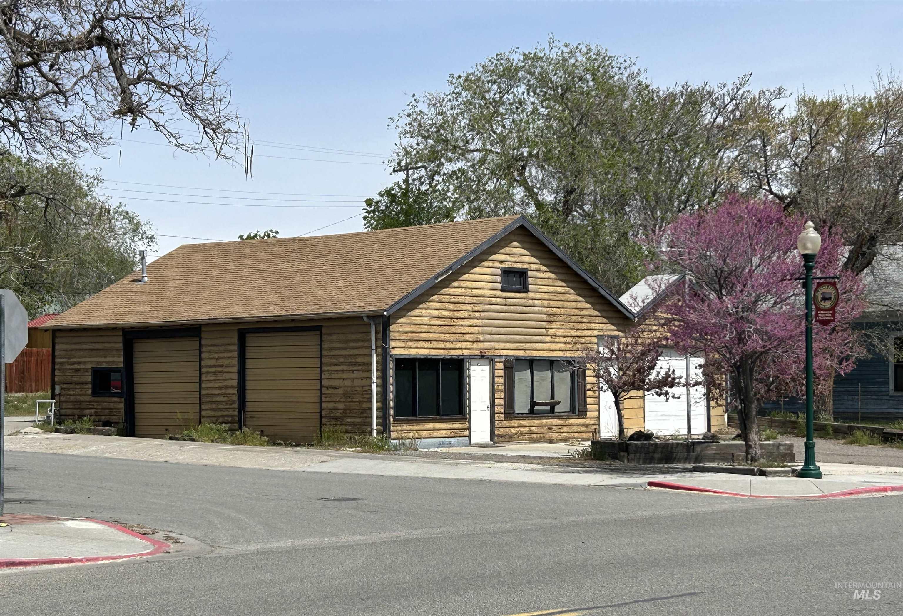 102 E 1st Ave, Glenns Ferry, Idaho 83623, Business/Commercial For Sale, Price $280,000, 98982743