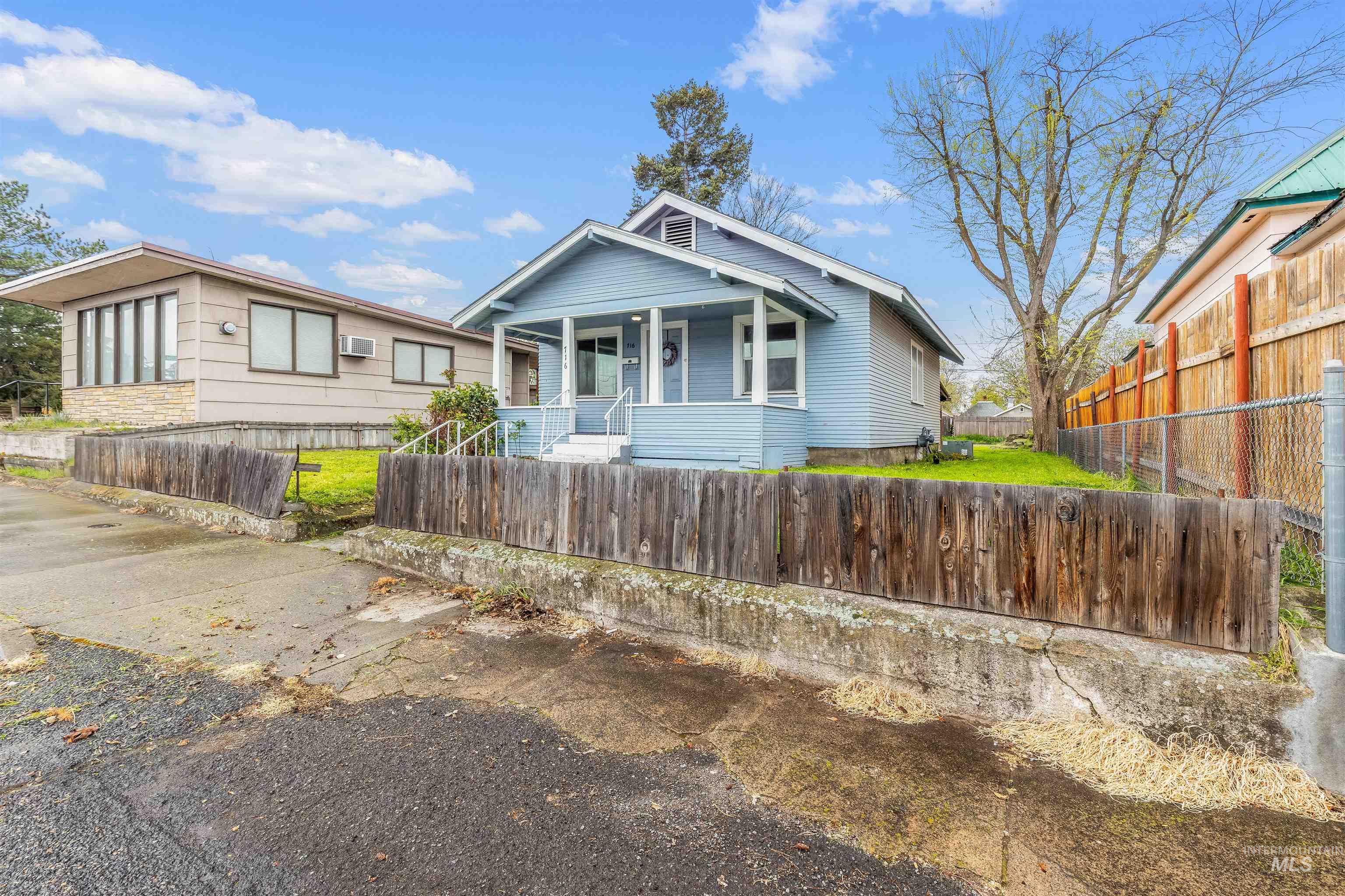 716 7th St, Clarkston, Washington 99403, 2 Bedrooms, 1 Bathroom, Residential For Sale, Price $270,000, 98982744