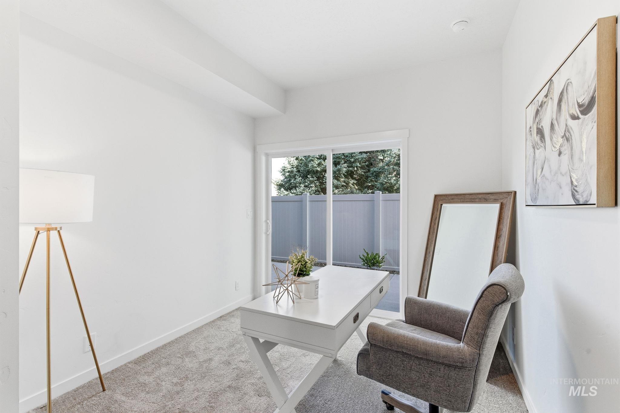 516 Diamond Ln., Emmett, Idaho 83617, 3 Bedrooms, 2.5 Bathrooms, Residential Income For Sale, Price $379,000,MLS 98982747