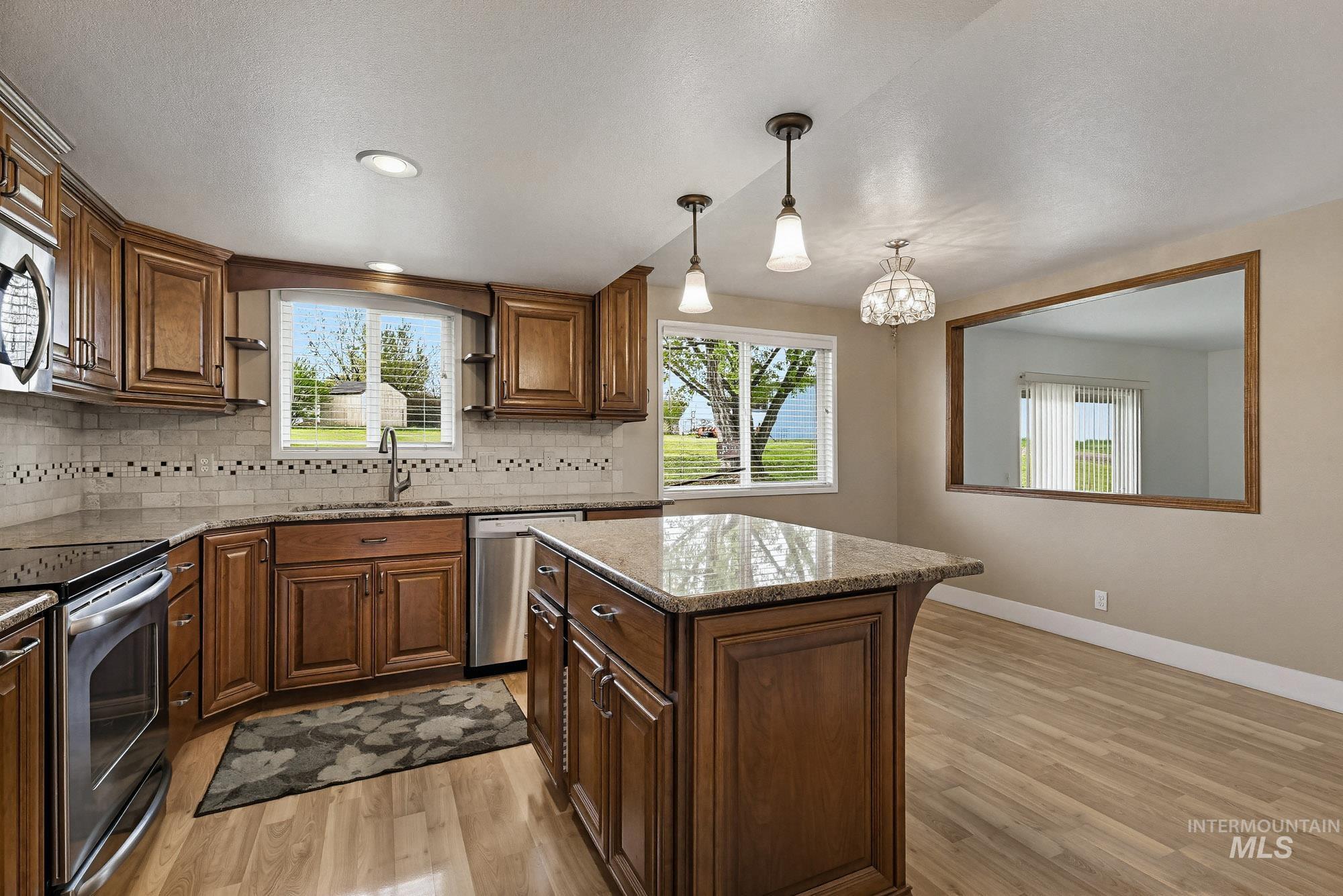 3555 S Beverly St, Boise, Idaho 83709, 3 Bedrooms, 2 Bathrooms, Residential For Sale, Price $675,000,MLS 98982748