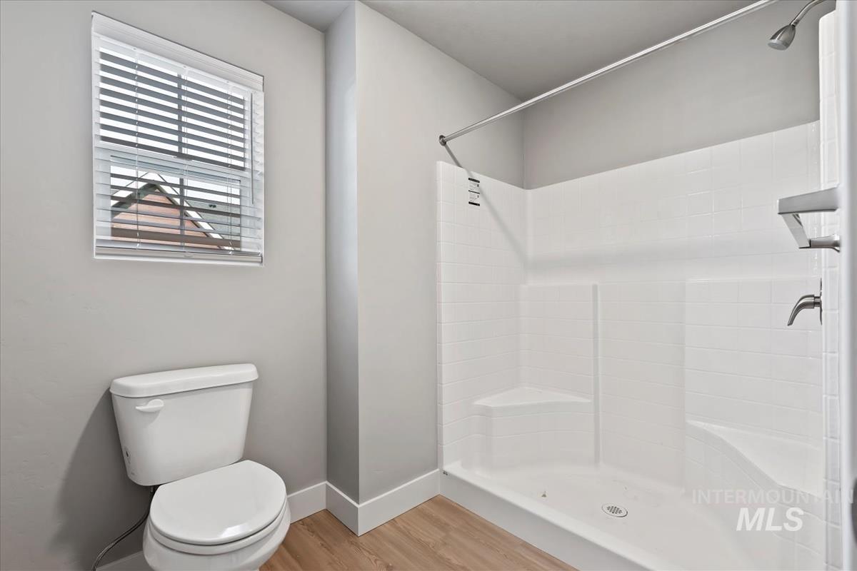 2809 W Palouse St, Boise, Idaho 83705, 3 Bedrooms, 2 Bathrooms, Residential Income For Sale, Price $459,999,MLS 98982751