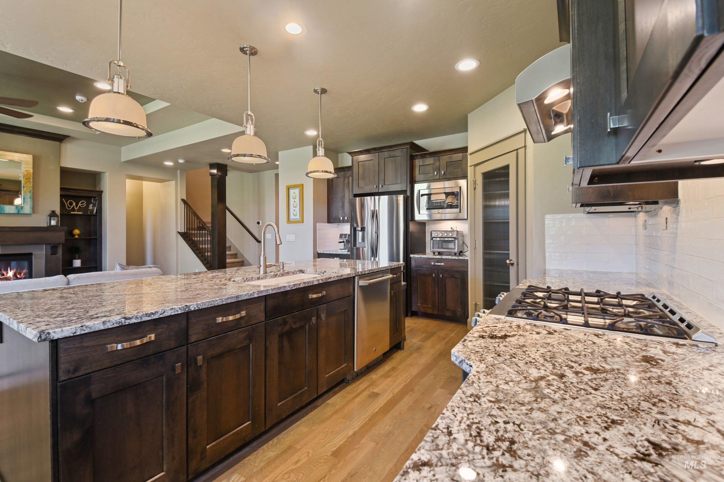 6713 N Moon Drummer Way, Meridian, Idaho 83646, 3 Bedrooms, 3 Bathrooms, Residential For Sale, Price $939,900,MLS 98982752