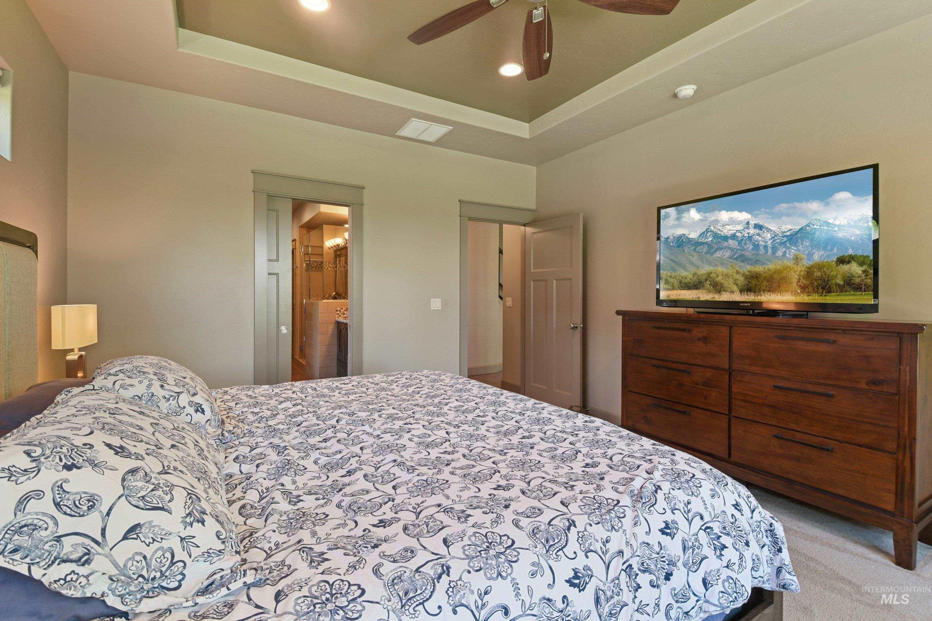 6713 N Moon Drummer Way, Meridian, Idaho 83646, 3 Bedrooms, 3 Bathrooms, Residential For Sale, Price $939,900,MLS 98982752