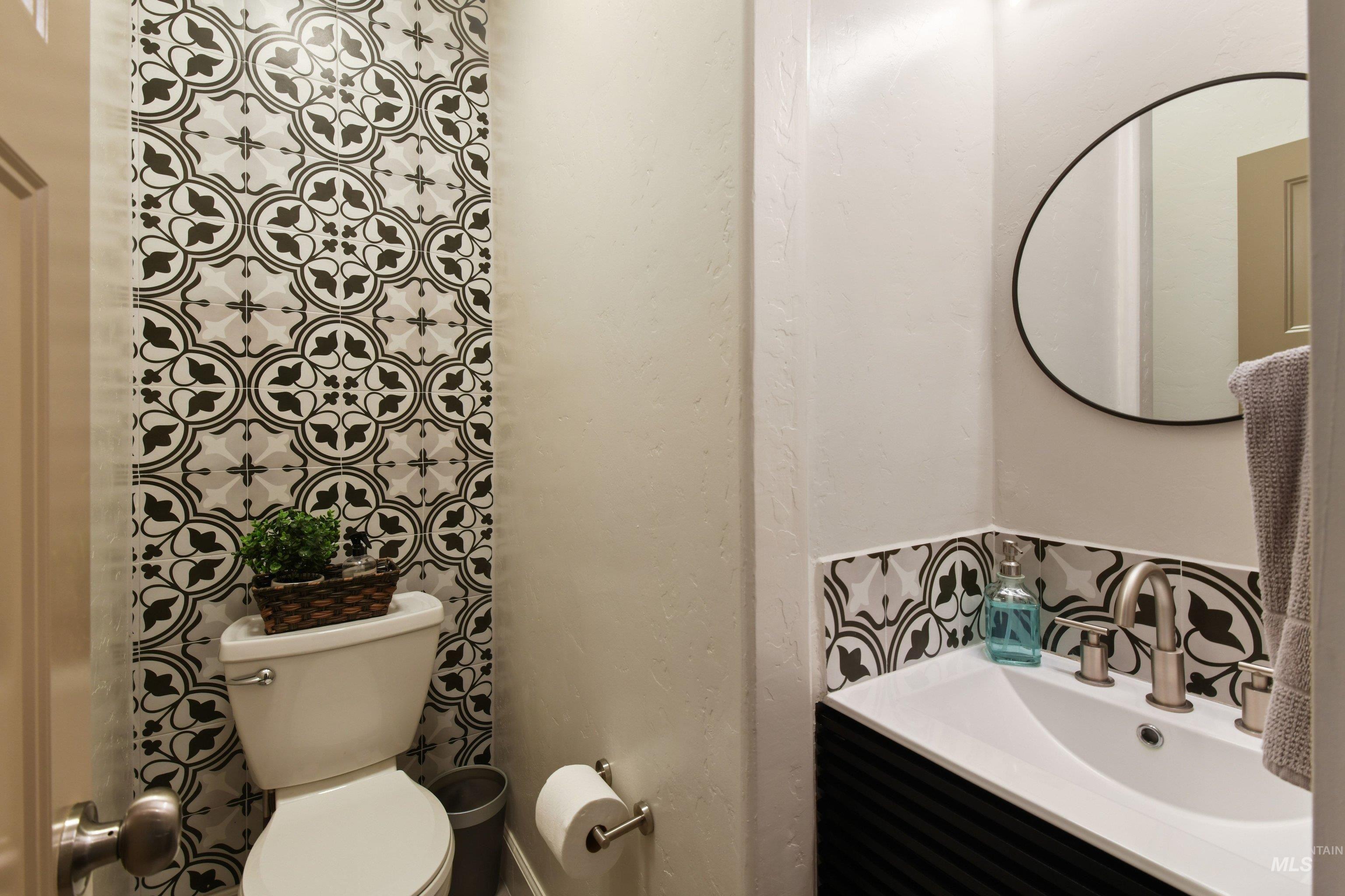 6713 N Moon Drummer Way, Meridian, Idaho 83646, 3 Bedrooms, 3 Bathrooms, Residential For Sale, Price $939,900,MLS 98982752