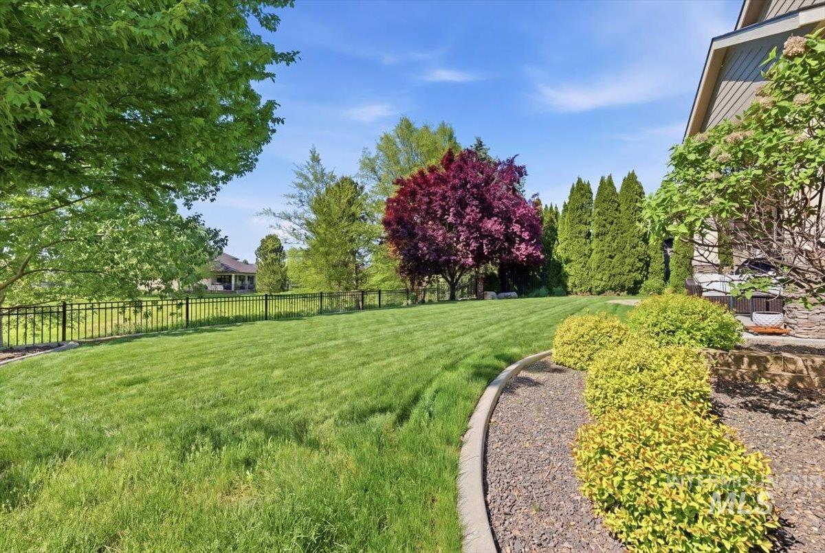 6713 N Moon Drummer Way, Meridian, Idaho 83646, 3 Bedrooms, 4 Bathrooms, Residential For Sale, Price $939,900, 98982752