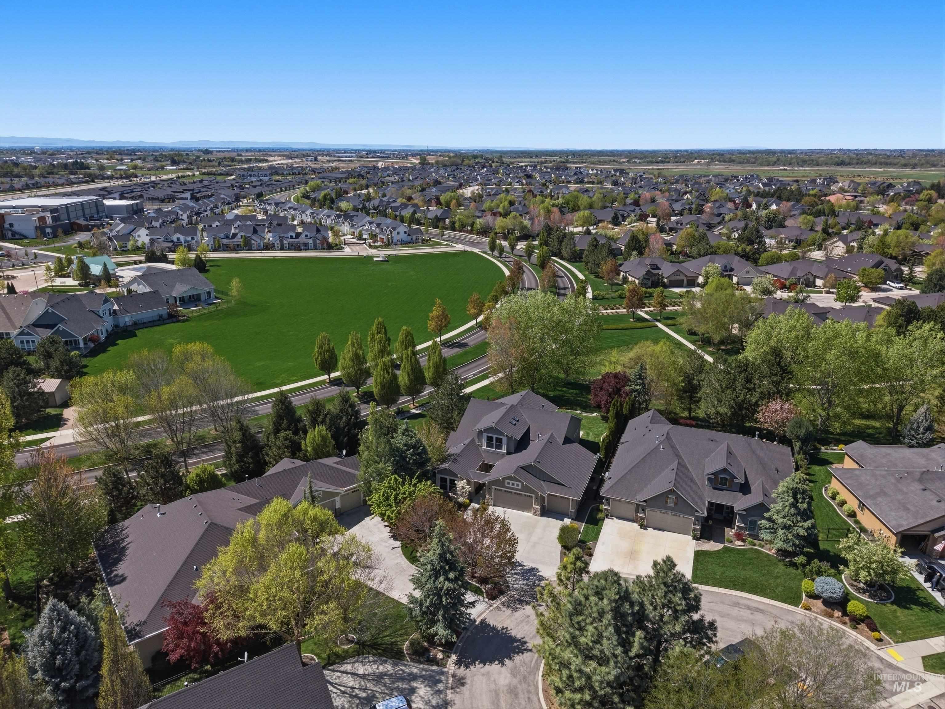 6713 N Moon Drummer Way, Meridian, Idaho 83646, 3 Bedrooms, 3 Bathrooms, Residential For Sale, Price $939,900,MLS 98982752