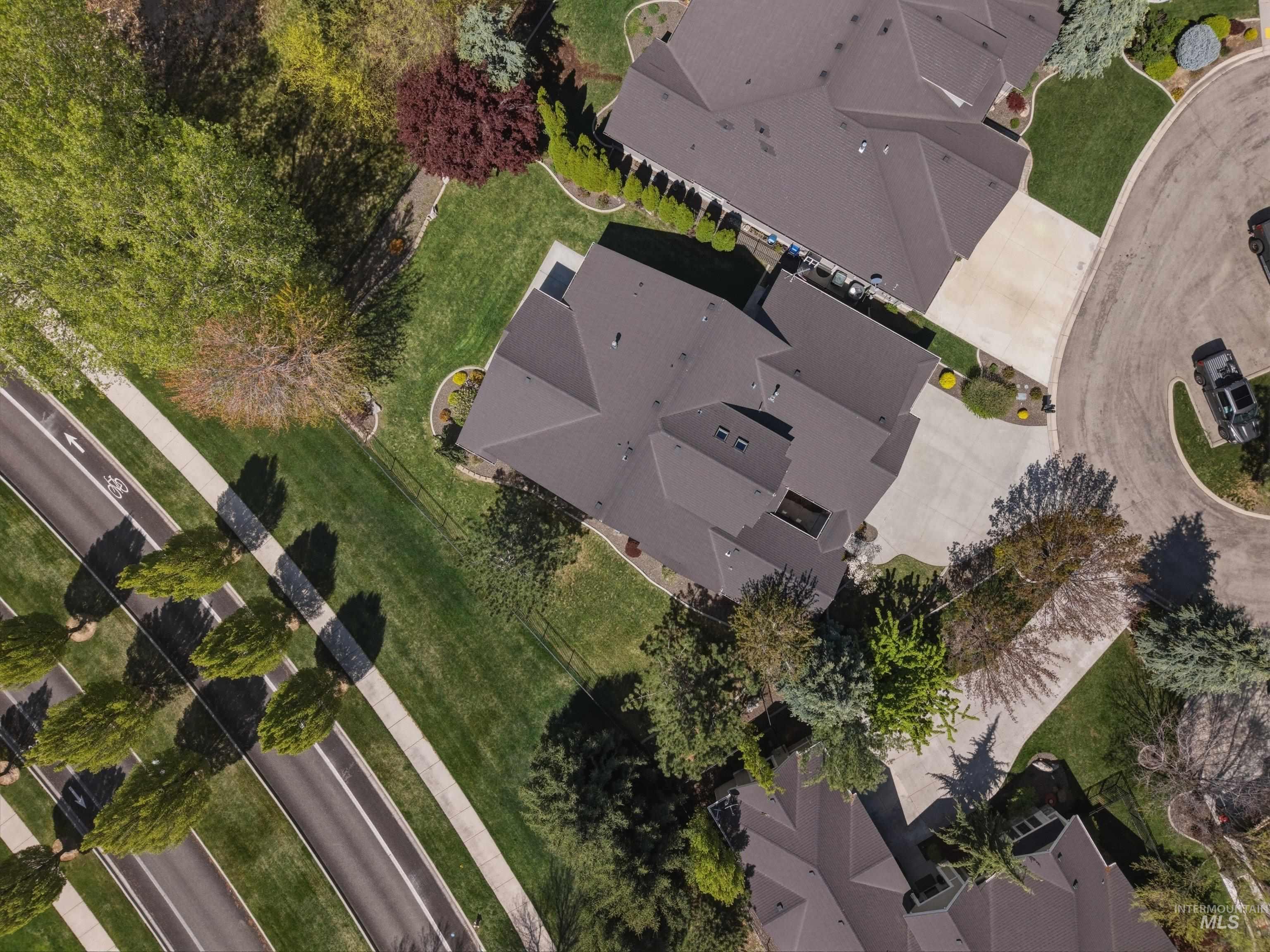 6713 N Moon Drummer Way, Meridian, Idaho 83646, 3 Bedrooms, 3 Bathrooms, Residential For Sale, Price $939,900,MLS 98982752