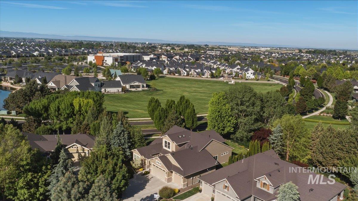 6713 N Moon Drummer Way, Meridian, Idaho 83646, 3 Bedrooms, 4 Bathrooms, Residential For Sale, Price $939,900, 98982752