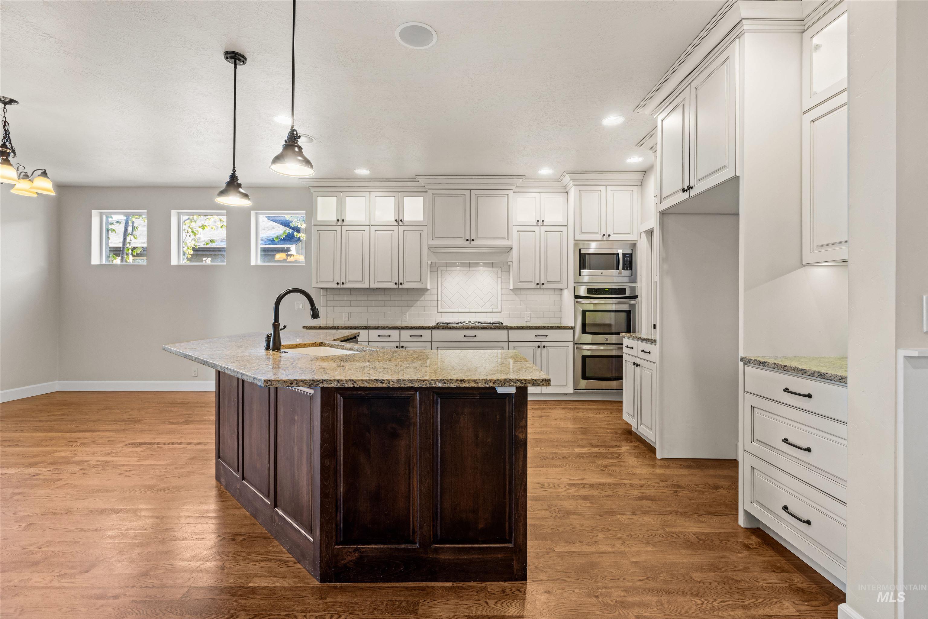 3389 S Lyford Ave, Meridian, Idaho 83642, 6 Bedrooms, 3.5 Bathrooms, Residential For Sale, Price $949,900, 98982753