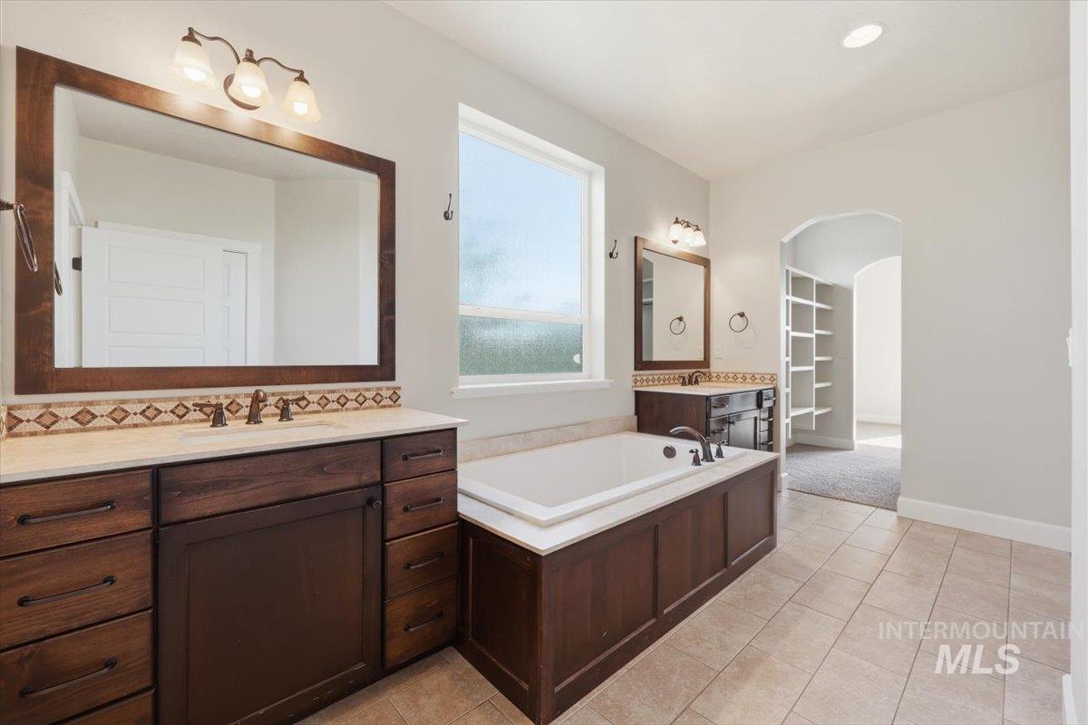 3389 S Lyford Ave, Meridian, Idaho 83642, 6 Bedrooms, 3.5 Bathrooms, Residential For Sale, Price $924,900,MLS 98982753