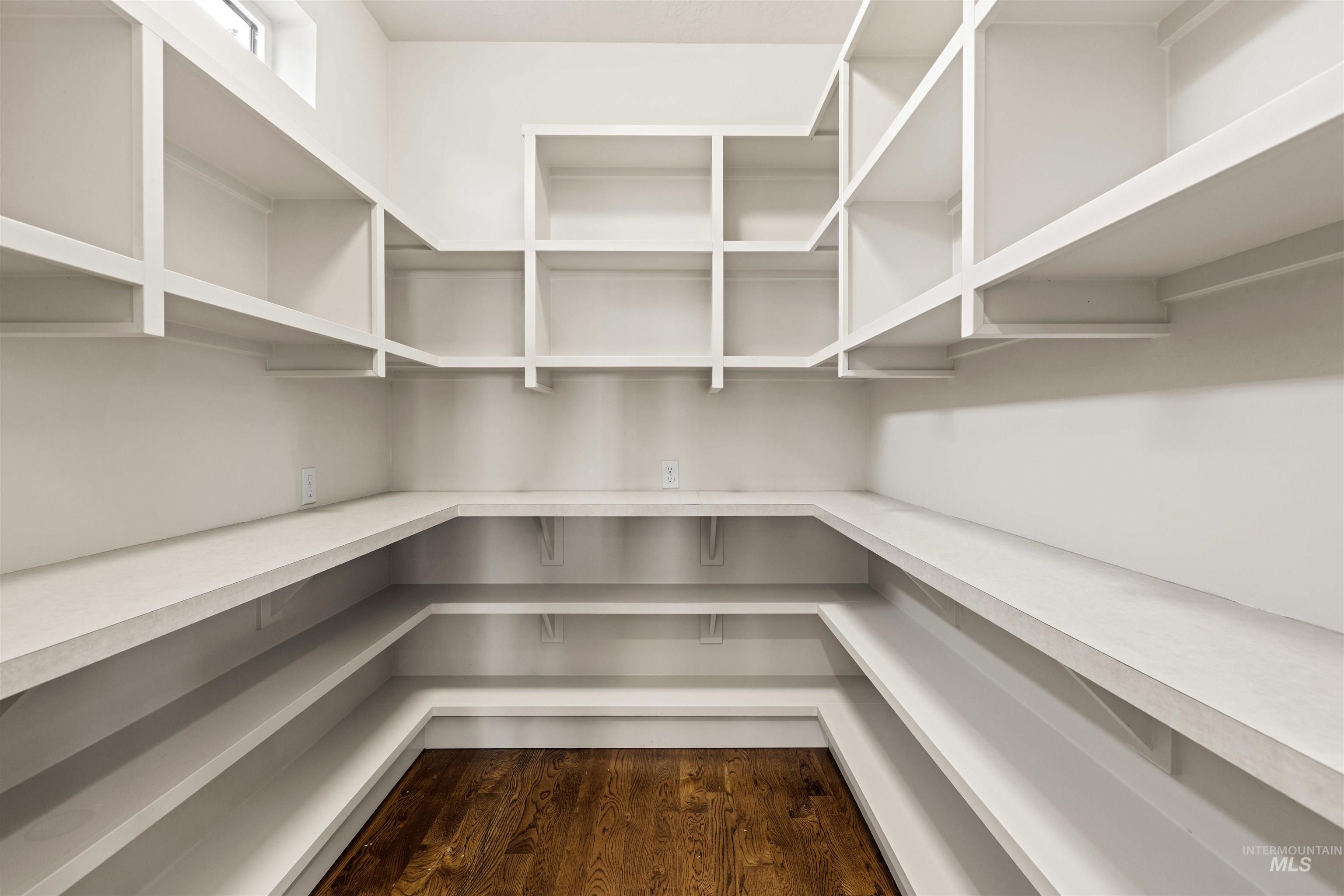 3389 S Lyford Ave, Meridian, Idaho 83642, 6 Bedrooms, 3.5 Bathrooms, Residential For Sale, Price $949,900, 98982753