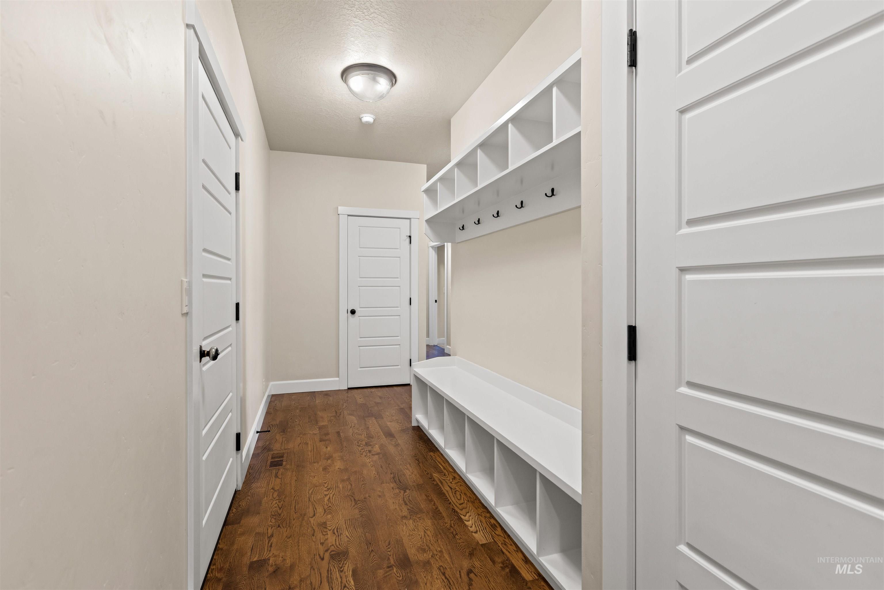 3389 S Lyford Ave, Meridian, Idaho 83642, 6 Bedrooms, 3.5 Bathrooms, Residential For Sale, Price $949,900, 98982753