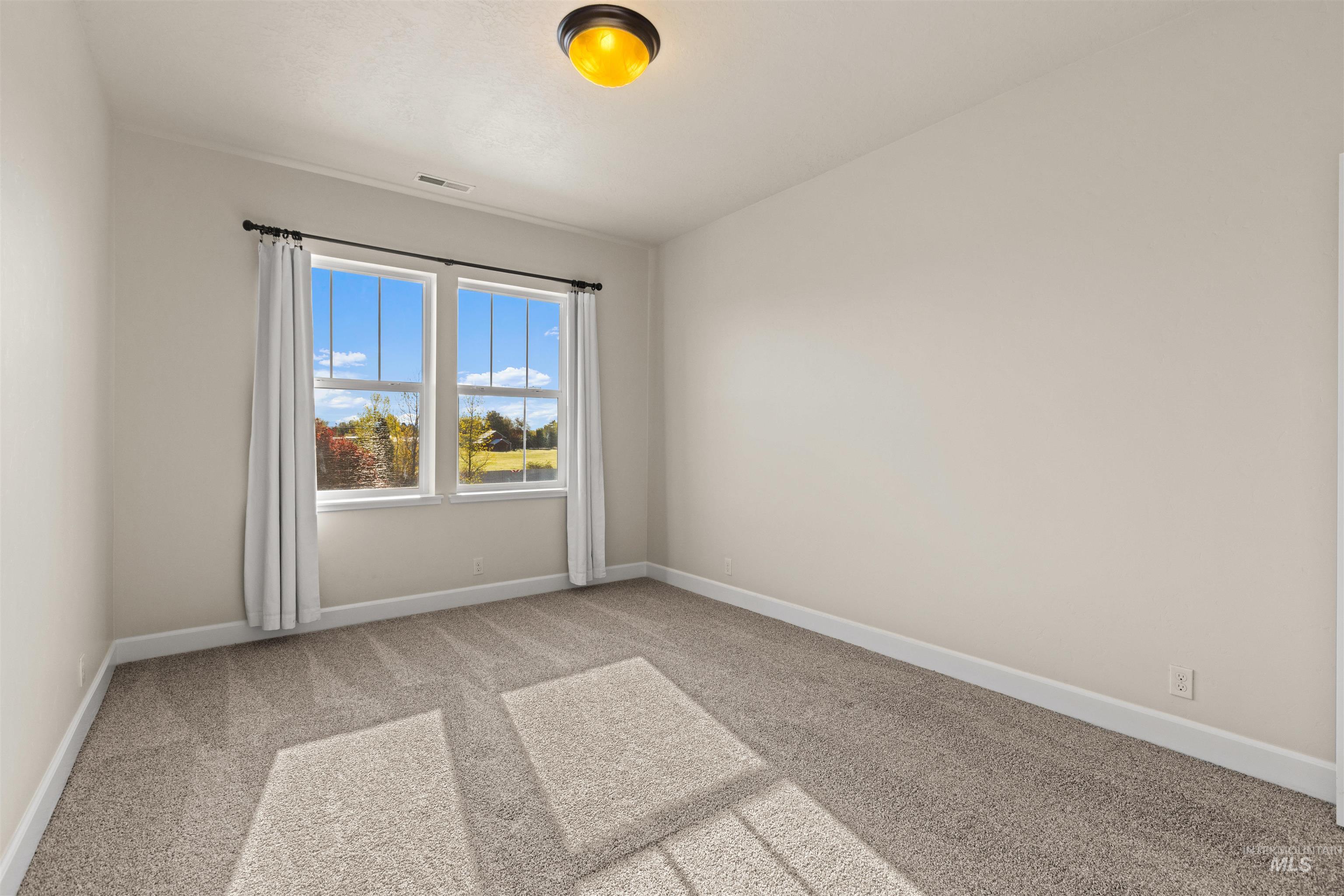 3389 S Lyford Ave, Meridian, Idaho 83642, 6 Bedrooms, 3.5 Bathrooms, Residential For Sale, Price $949,900, 98982753