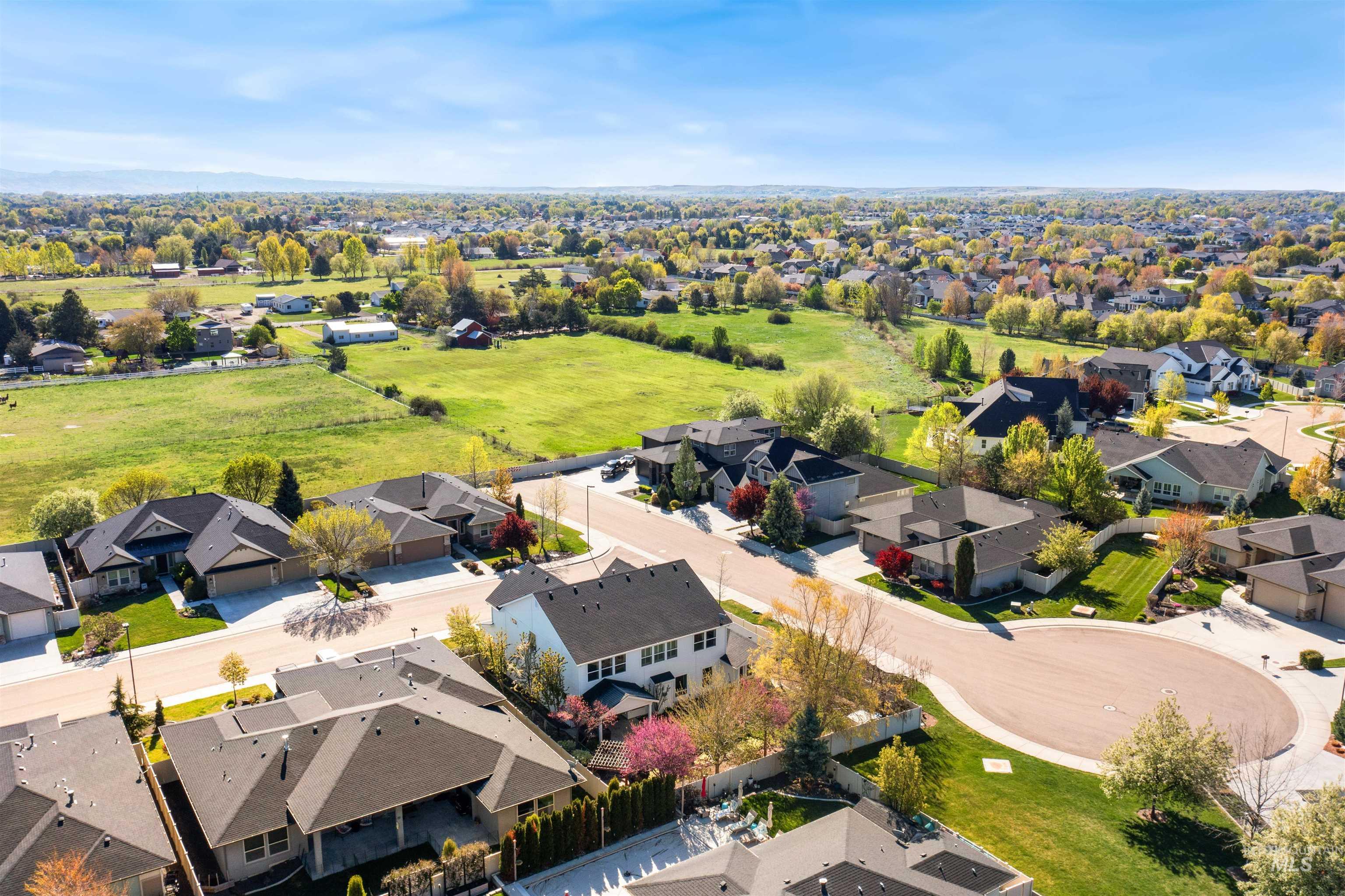 3389 S Lyford Ave, Meridian, Idaho 83642, 6 Bedrooms, 3.5 Bathrooms, Residential For Sale, Price $949,900, 98982753