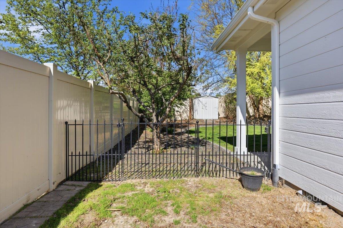 3389 S Lyford Ave, Meridian, Idaho 83642, 6 Bedrooms, 3.5 Bathrooms, Residential For Sale, Price $924,900,MLS 98982753
