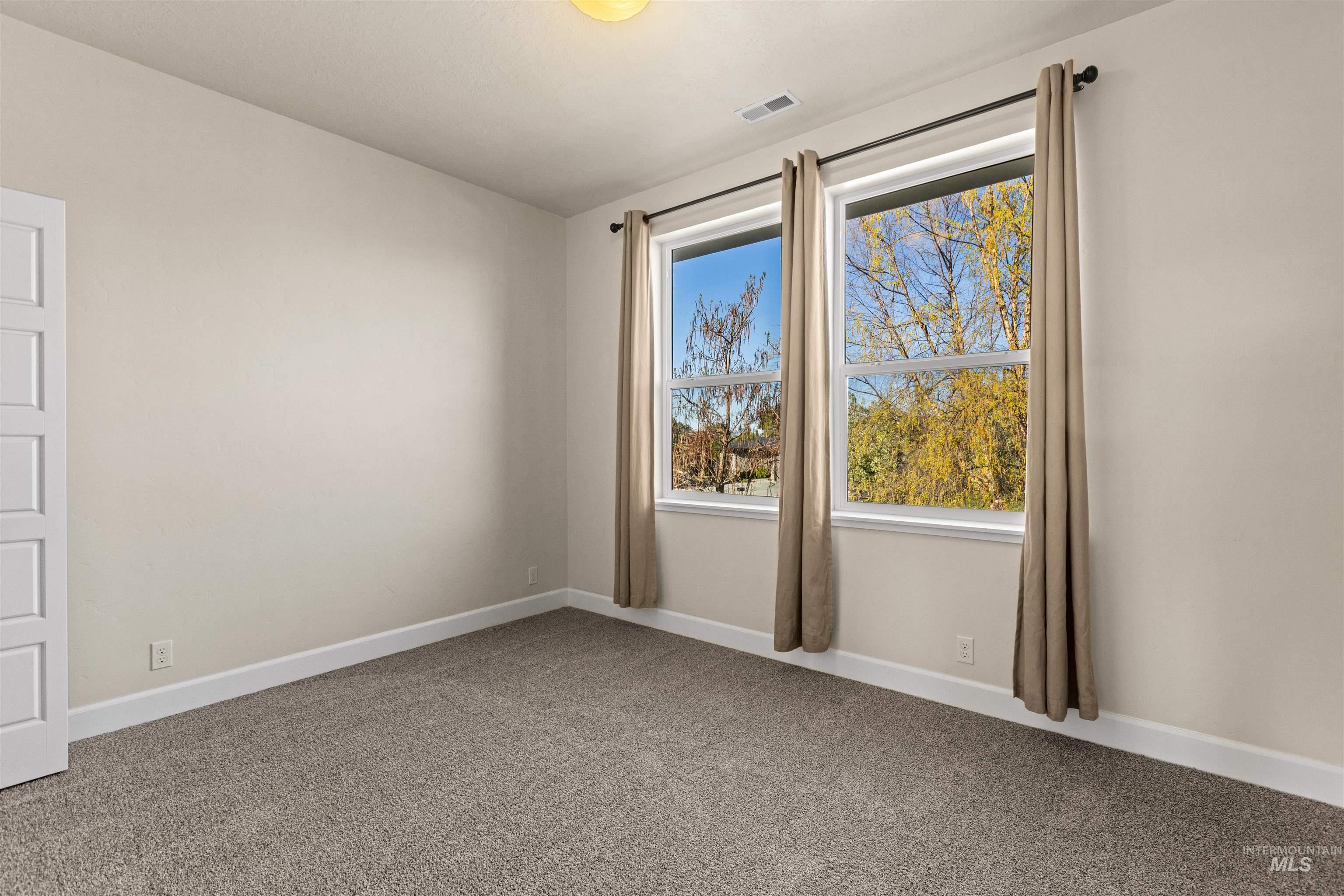 3389 S Lyford Ave, Meridian, Idaho 83642, 6 Bedrooms, 3.5 Bathrooms, Residential For Sale, Price $949,900, 98982753