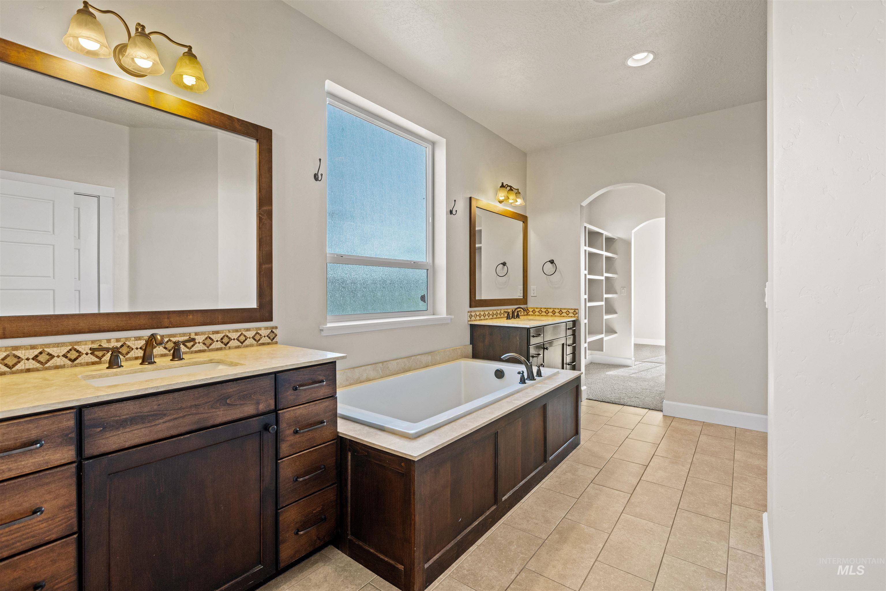 3389 S Lyford Ave, Meridian, Idaho 83642, 6 Bedrooms, 3.5 Bathrooms, Residential For Sale, Price $949,900, 98982753