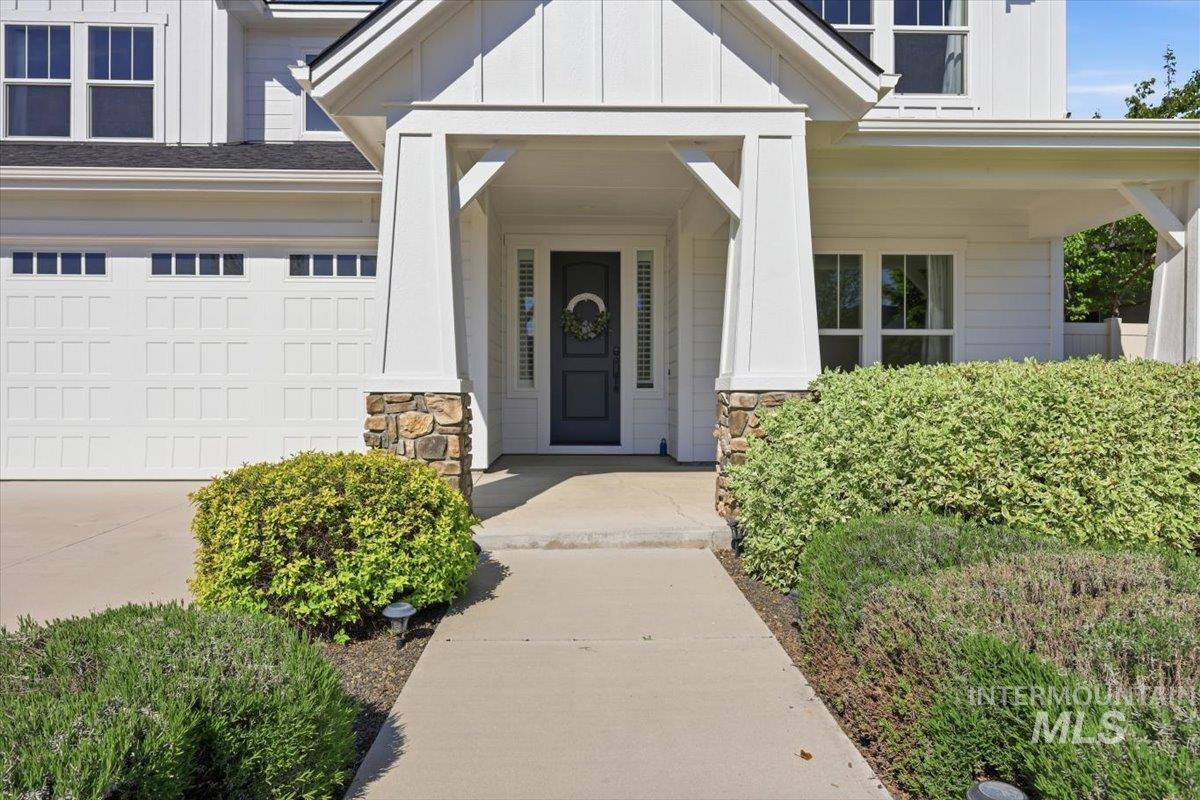 3389 S Lyford Ave, Meridian, Idaho 83642, 6 Bedrooms, 3.5 Bathrooms, Residential For Sale, Price $924,900,MLS 98982753