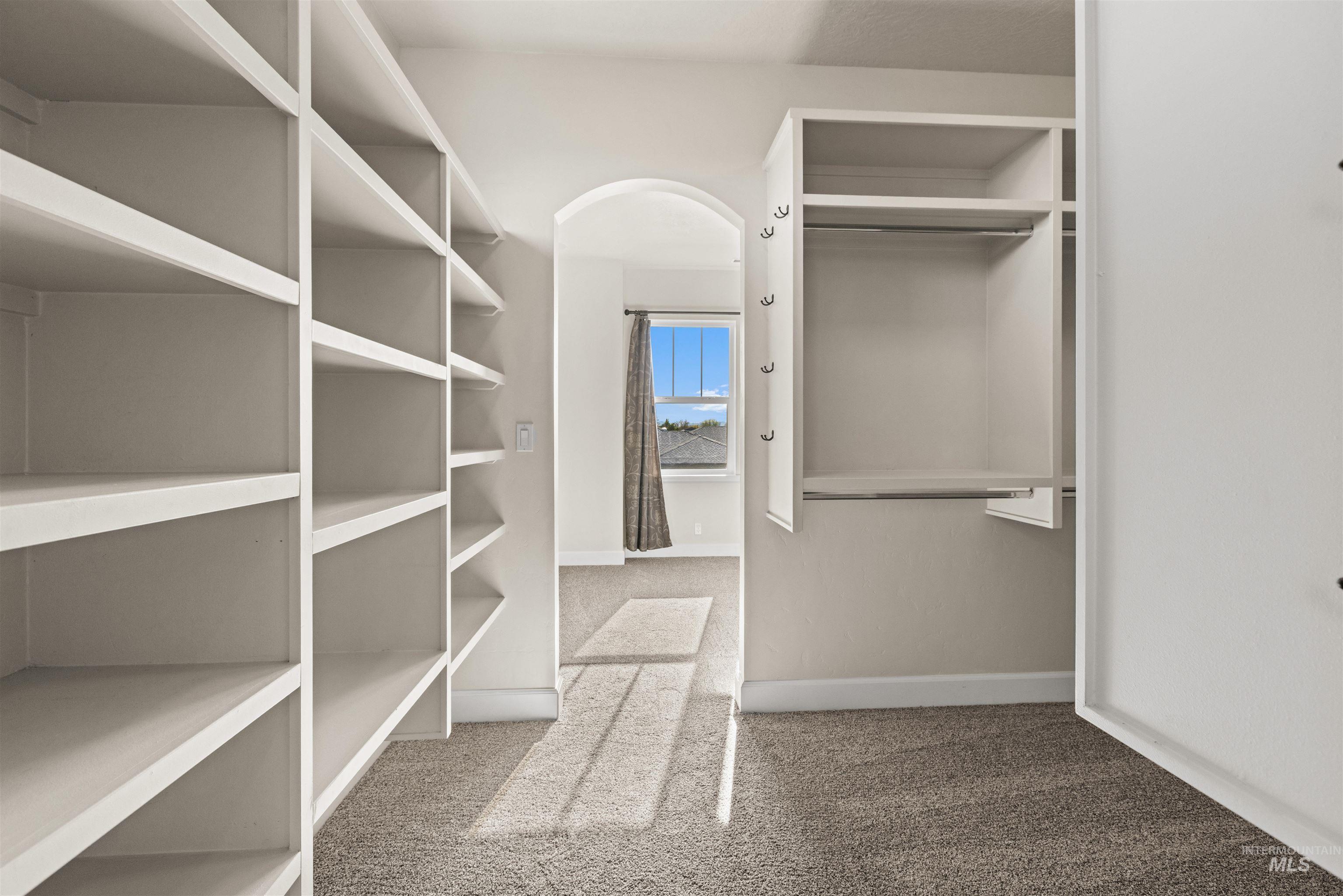 3389 S Lyford Ave, Meridian, Idaho 83642, 6 Bedrooms, 3.5 Bathrooms, Residential For Sale, Price $949,900, 98982753