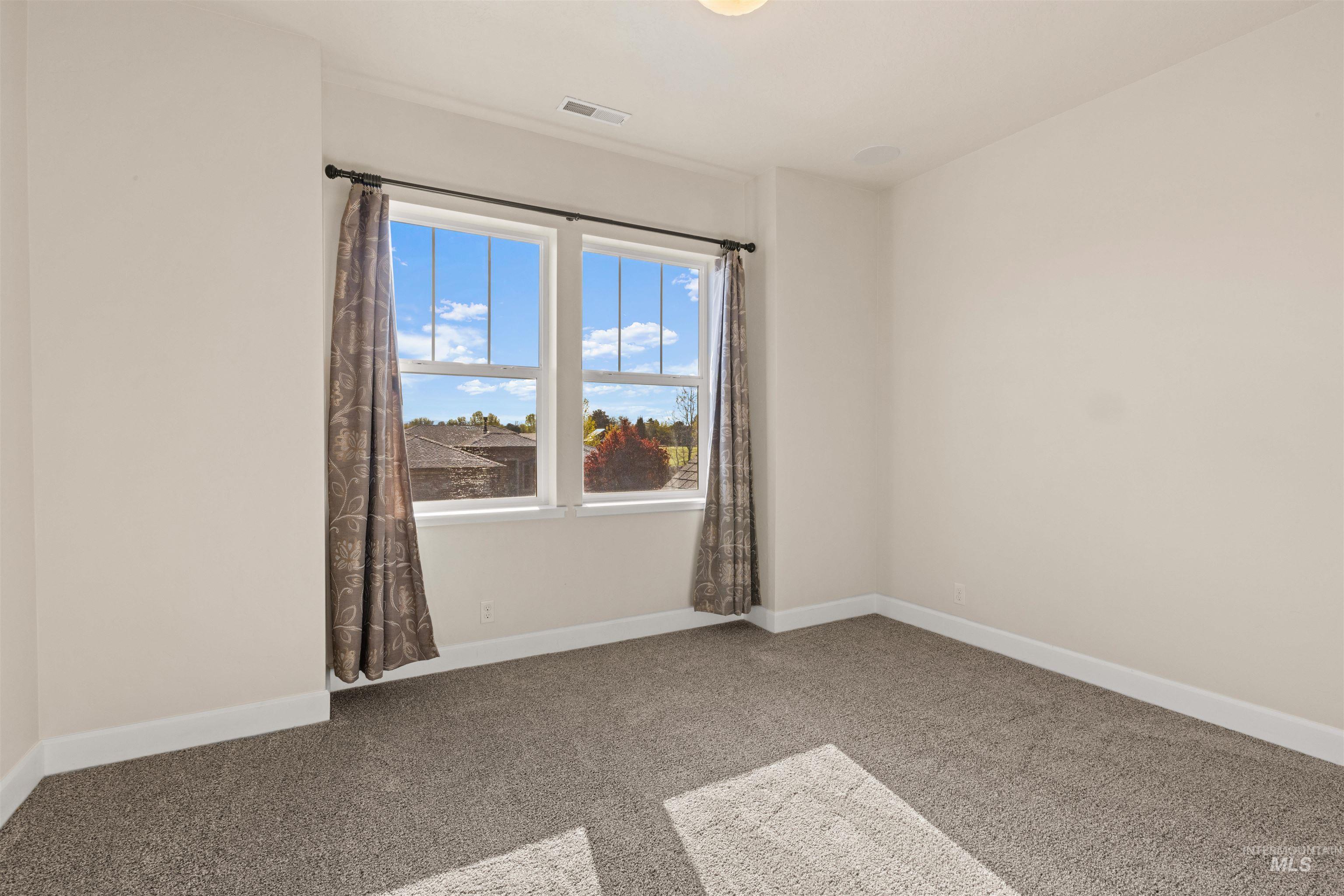 3389 S Lyford Ave, Meridian, Idaho 83642, 6 Bedrooms, 3.5 Bathrooms, Residential For Sale, Price $949,900, 98982753