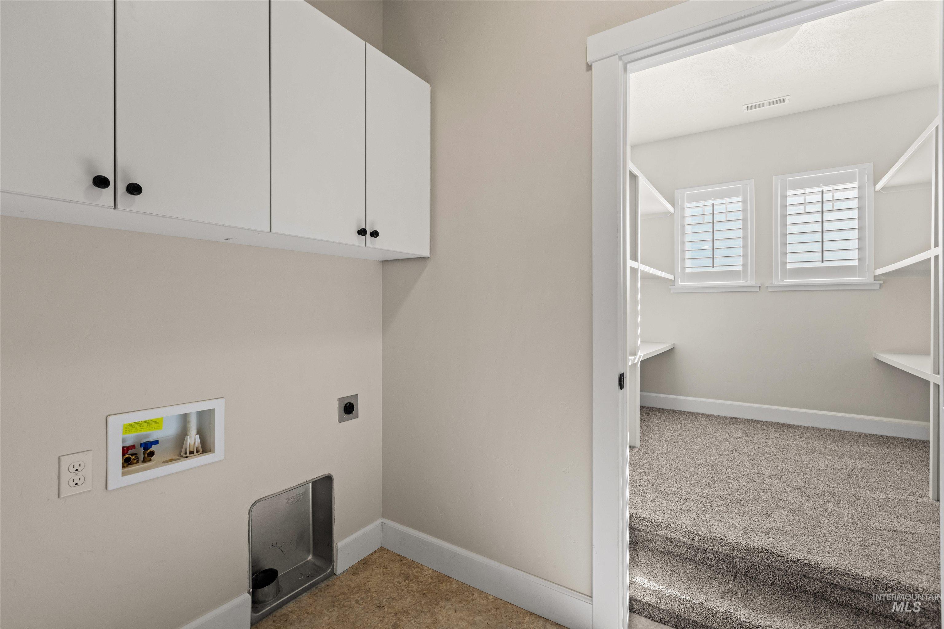 3389 S Lyford Ave, Meridian, Idaho 83642, 6 Bedrooms, 3.5 Bathrooms, Residential For Sale, Price $949,900, 98982753