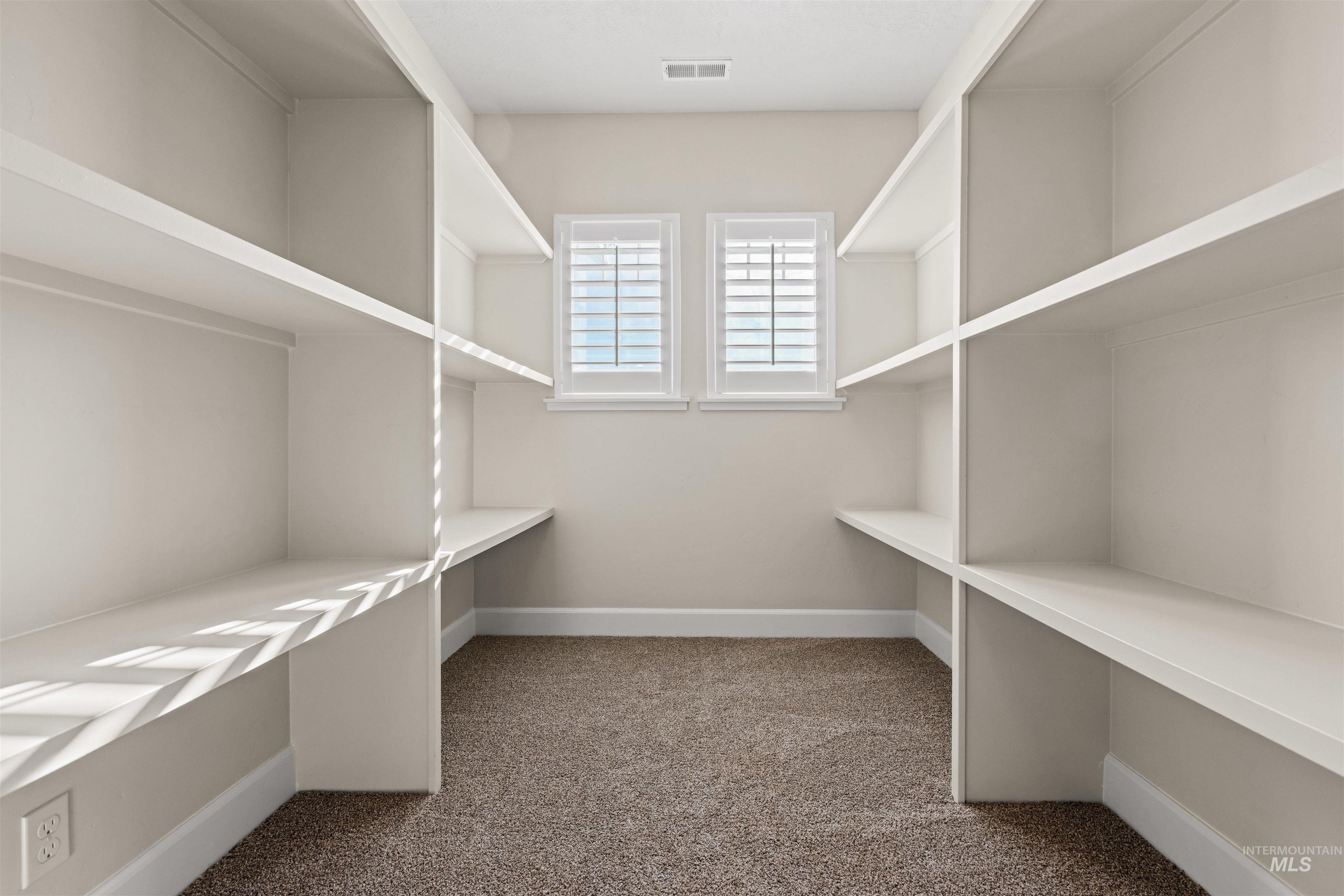 3389 S Lyford Ave, Meridian, Idaho 83642, 6 Bedrooms, 3.5 Bathrooms, Residential For Sale, Price $949,900, 98982753