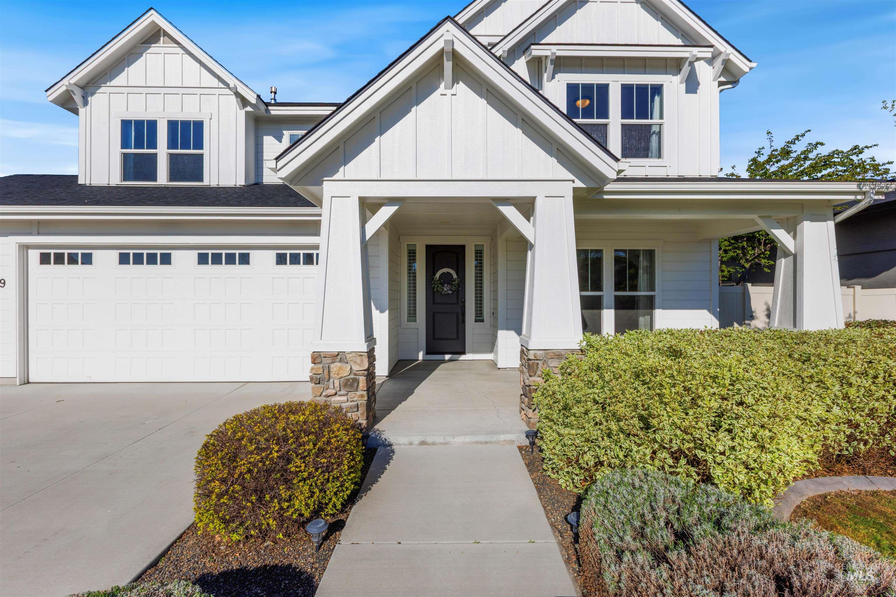 3389 S Lyford Ave, Meridian, Idaho 83642, 6 Bedrooms, 3.5 Bathrooms, Residential For Sale, Price $949,900, 98982753