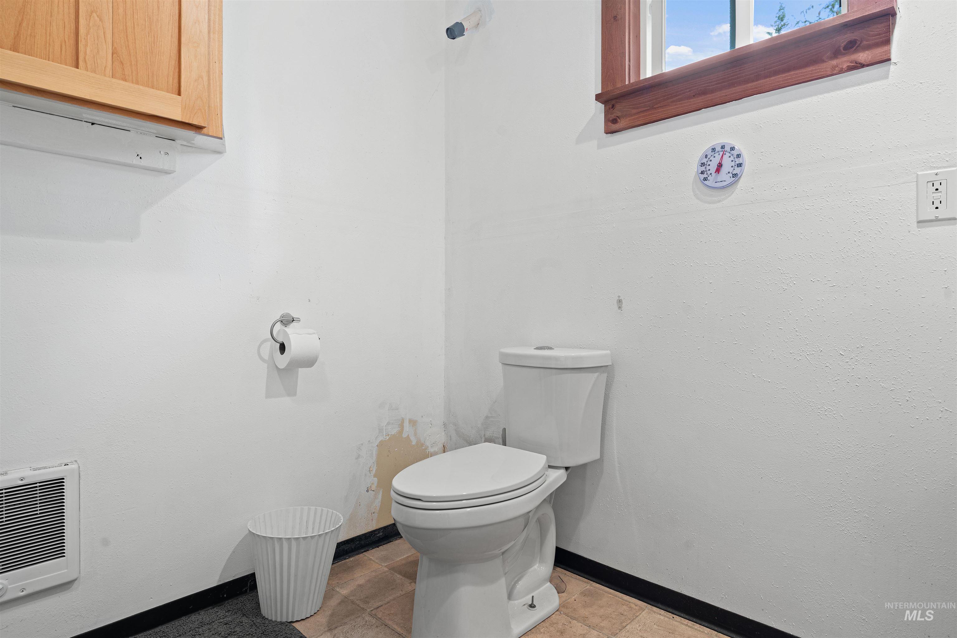 3695 W Mountain Rd, Anatone, Washington 99401, 5 Bedrooms, 1 Bathroom, Residential For Sale, Price $319,000,MLS 98982756