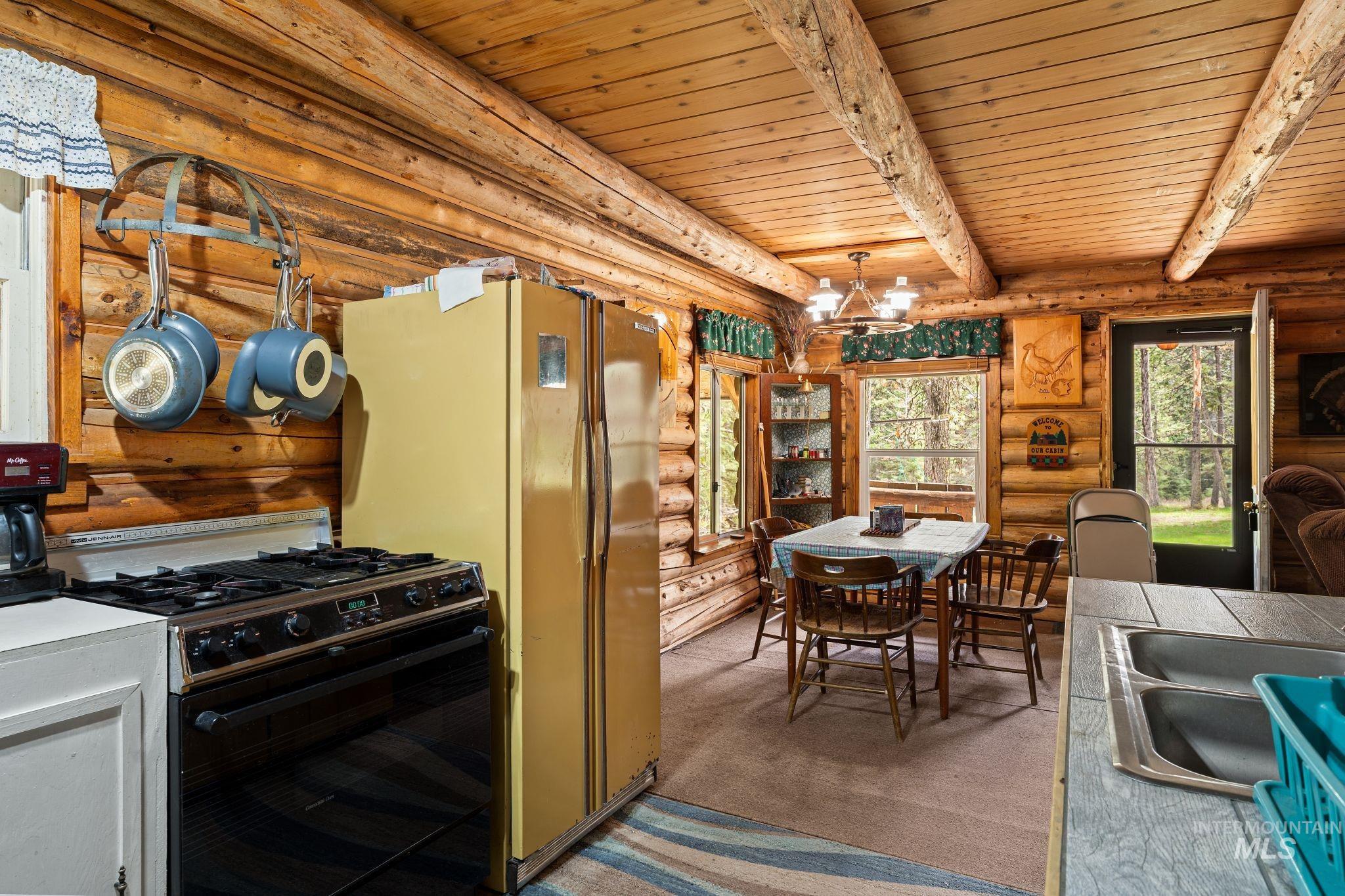 3695 W Mountain Rd, Anatone, Washington 99401, 5 Bedrooms, 1 Bathroom, Residential For Sale, Price $319,000,MLS 98982756