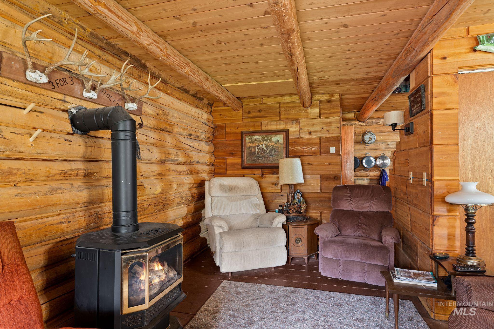 3695 W Mountain Rd, Anatone, Washington 99401, 5 Bedrooms, 1 Bathroom, Residential For Sale, Price $319,000,MLS 98982756