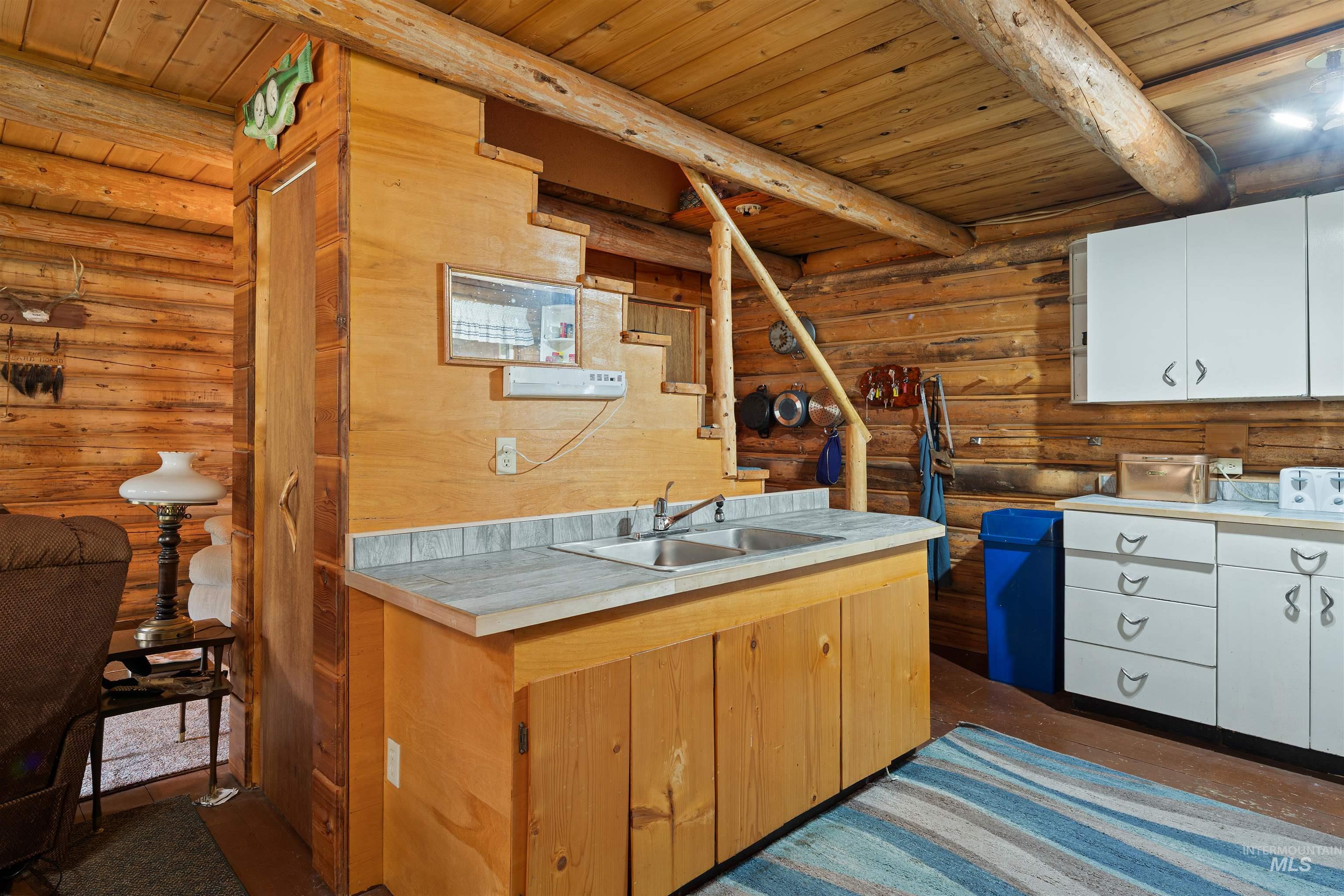 3695 W Mountain Rd, Anatone, Washington 99401, 5 Bedrooms, 1 Bathroom, Residential For Sale, Price $319,000,MLS 98982756