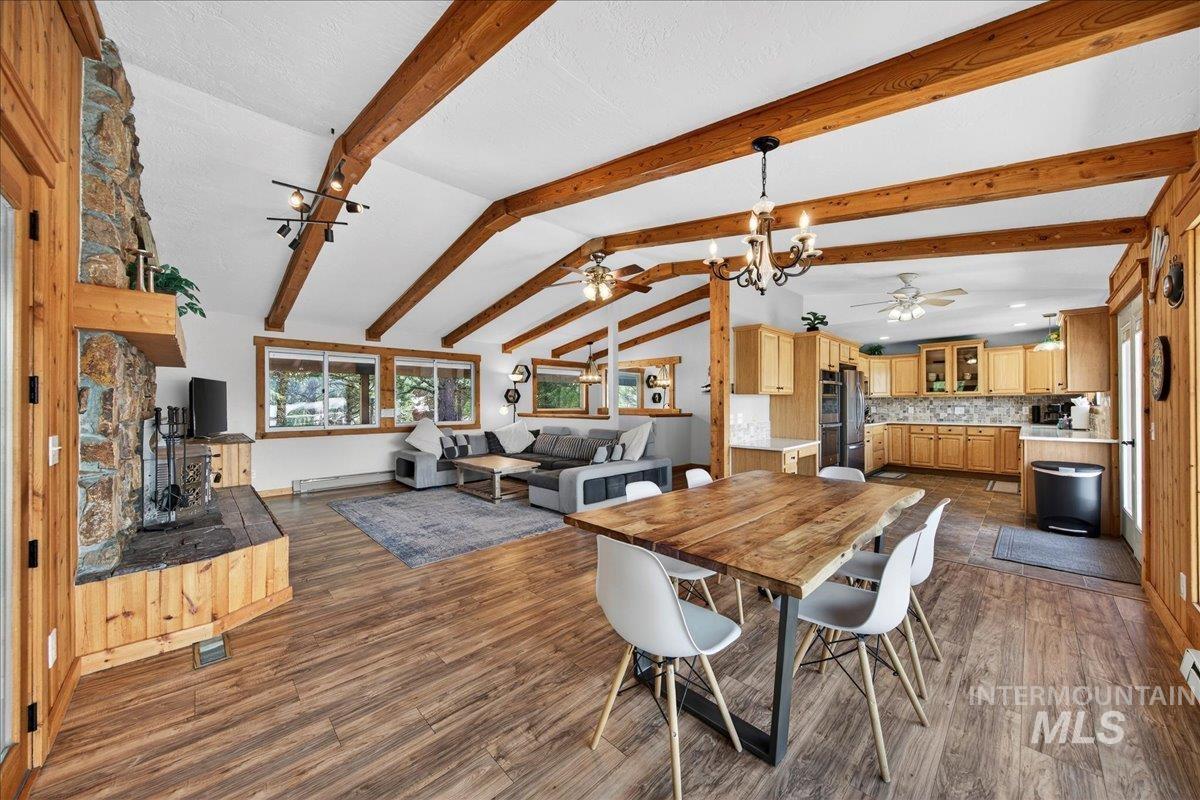 115 Par Drive, Cascade, Idaho 83611, 4 Bedrooms, 3 Bathrooms, Residential For Sale, Price $749,900,MLS 98982760