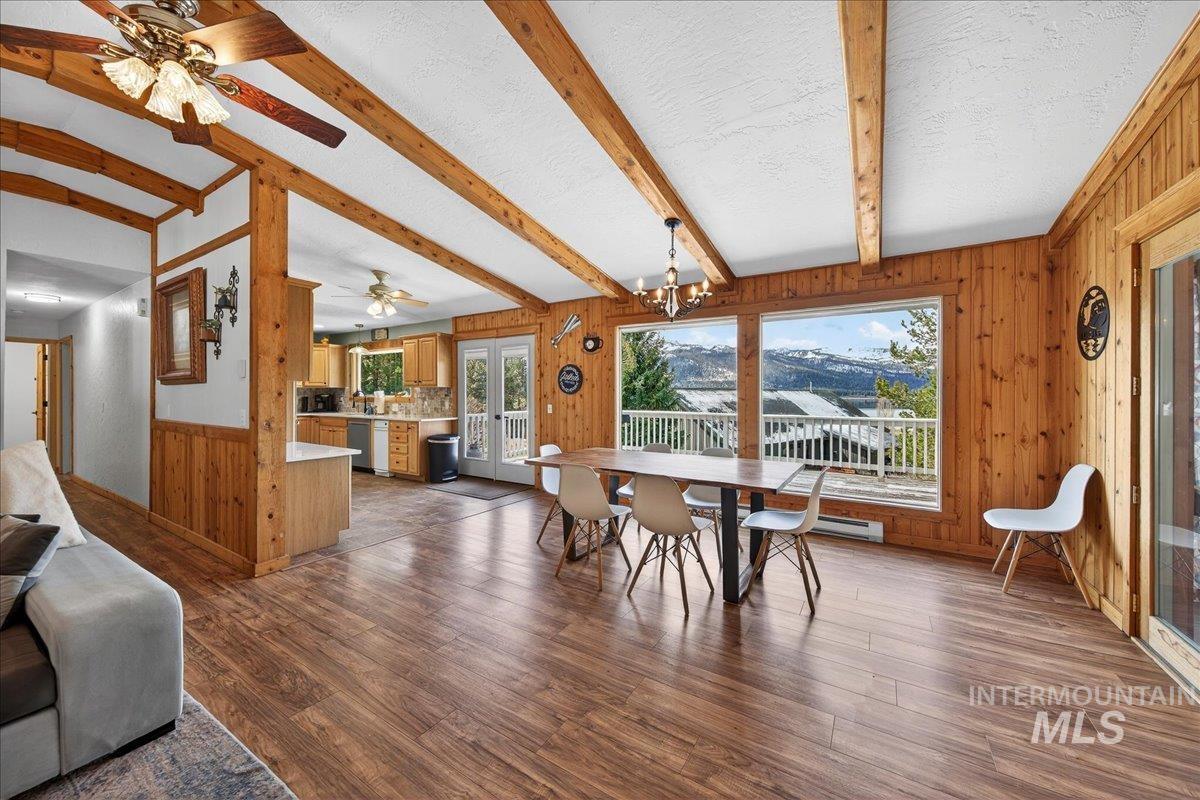 115 Par Drive, Cascade, Idaho 83611, 4 Bedrooms, 3 Bathrooms, Residential For Sale, Price $749,900,MLS 98982760