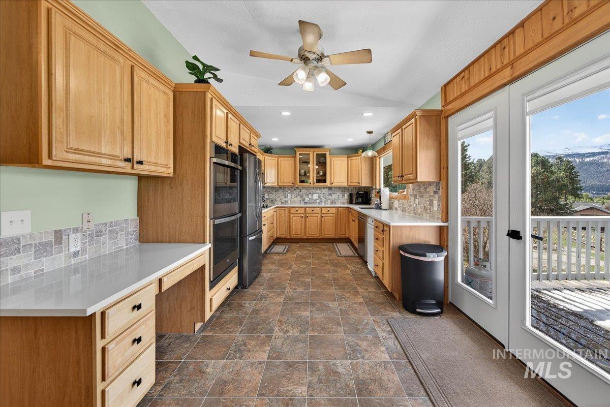 115 Par Drive, Cascade, Idaho 83611, 4 Bedrooms, 3 Bathrooms, Residential For Sale, Price $749,900,MLS 98982760