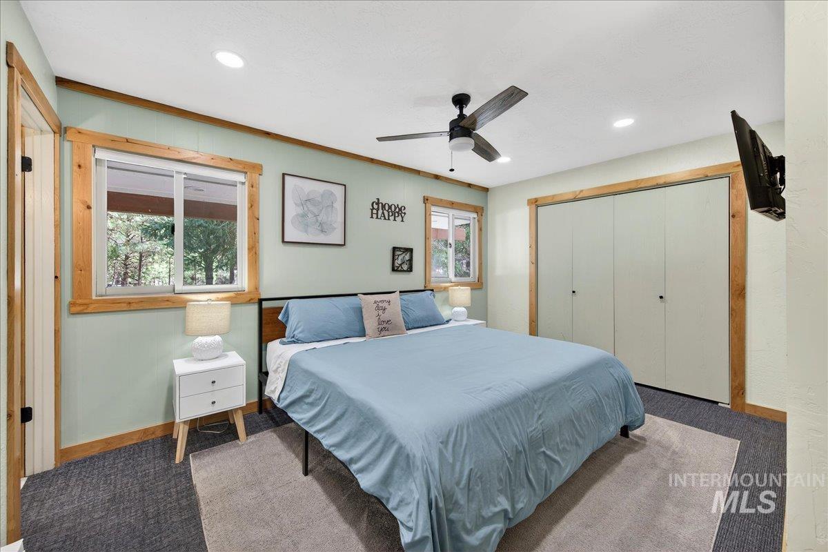 115 Par Drive, Cascade, Idaho 83611, 4 Bedrooms, 3 Bathrooms, Residential For Sale, Price $749,900,MLS 98982760