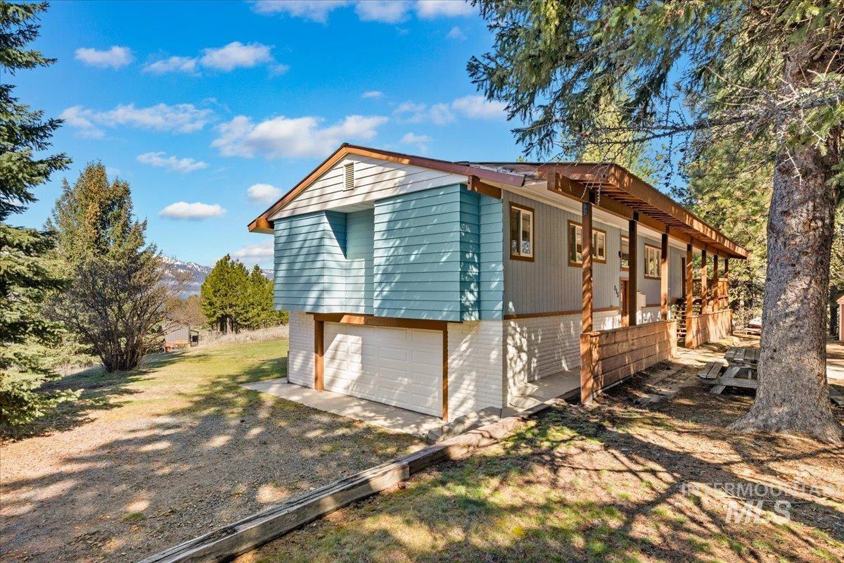 115 Par Drive, Cascade, Idaho 83611, 4 Bedrooms, 3 Bathrooms, Residential For Sale, Price $749,900,MLS 98982760