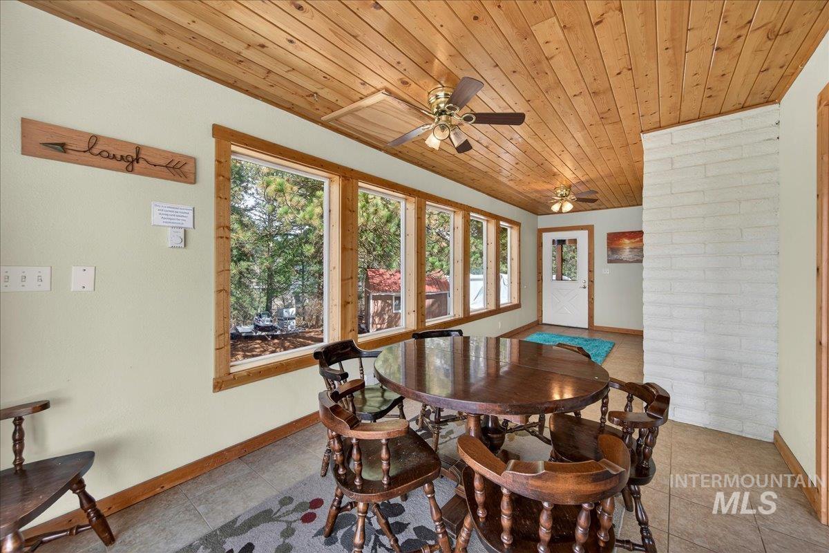 115 Par Drive, Cascade, Idaho 83611, 4 Bedrooms, 3 Bathrooms, Residential For Sale, Price $749,900,MLS 98982760