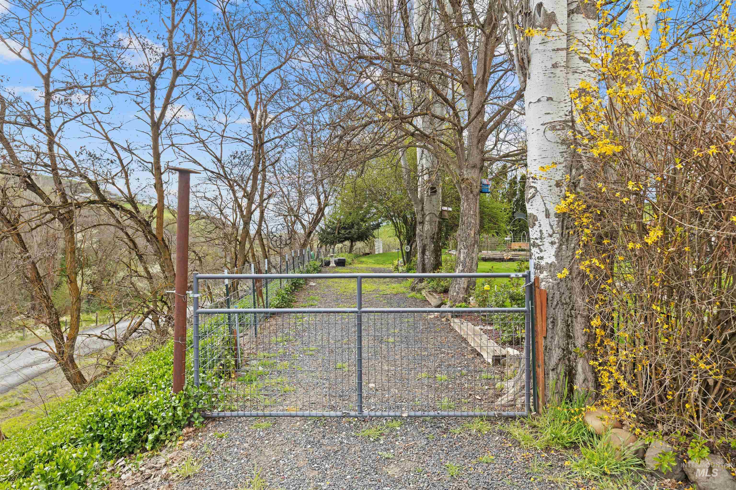 27535 Garden Gulch Road, Culdesac, Idaho 83524, 3 Bedrooms, 2 Bathrooms, Residential For Sale, Price $499,250,MLS 98982766