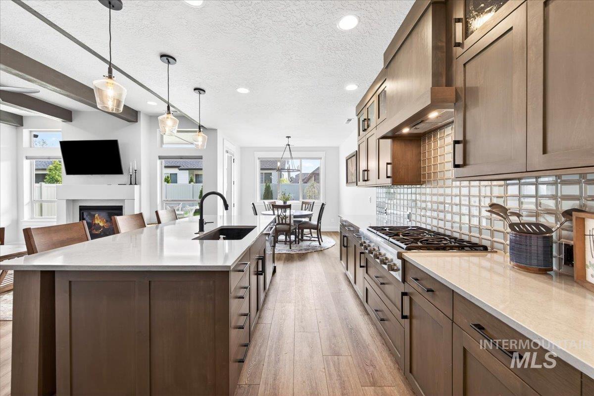 146 N Huntsman Ln, Eagle, Idaho 83616, 3 Bedrooms, 2 Bathrooms, Residential For Sale, Price $649,800, 98982768