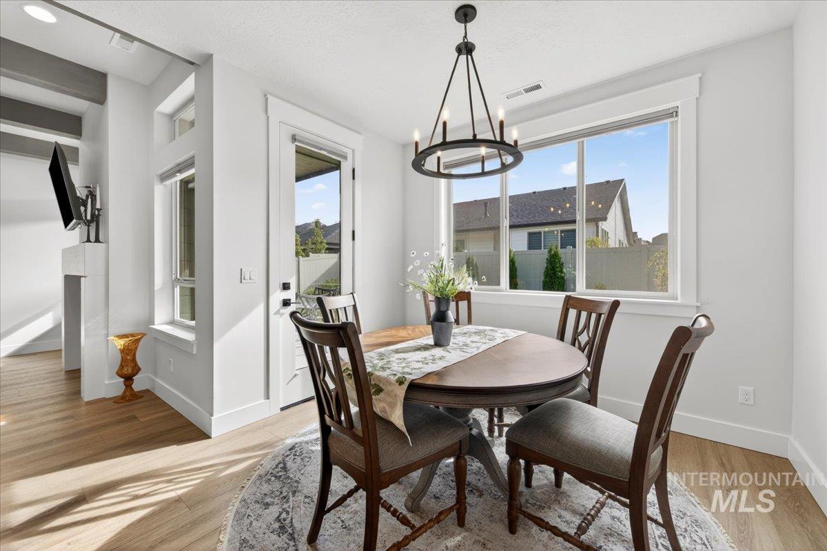 146 N Huntsman Ln, Eagle, Idaho 83616, 3 Bedrooms, 2 Bathrooms, Residential For Sale, Price $649,800, 98982768