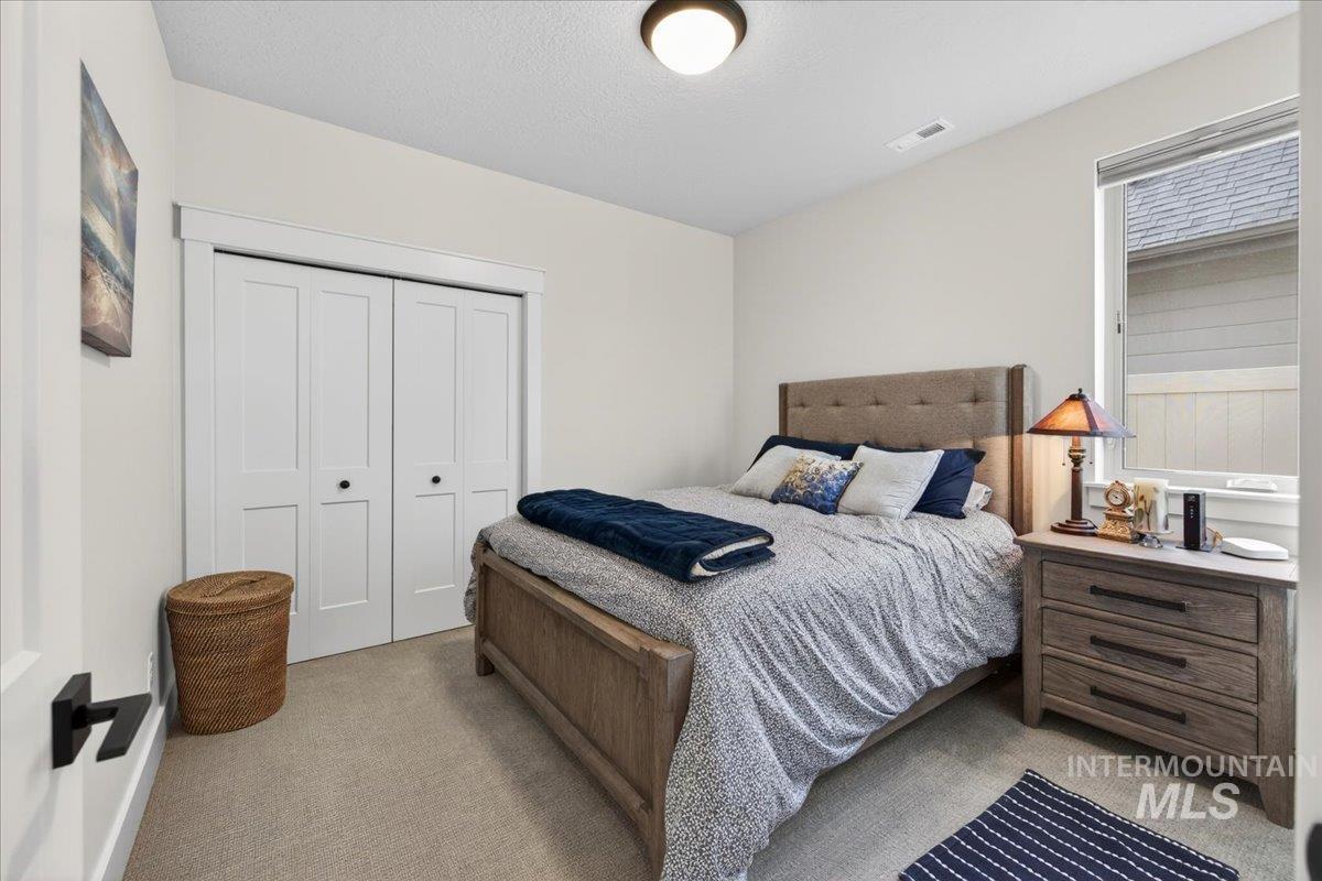 146 N Huntsman Ln, Eagle, Idaho 83616, 3 Bedrooms, 2 Bathrooms, Residential For Sale, Price $649,800, 98982768